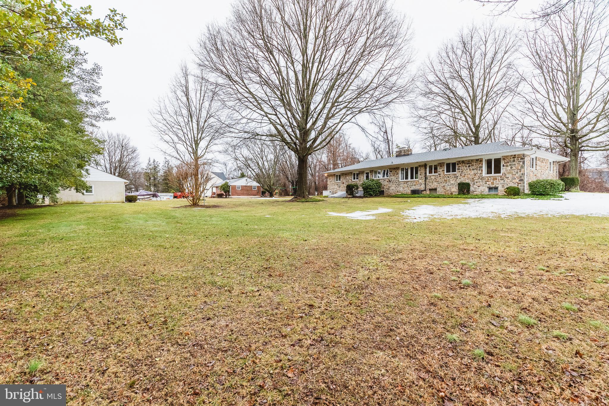 LOCUST KNOLL - Residential