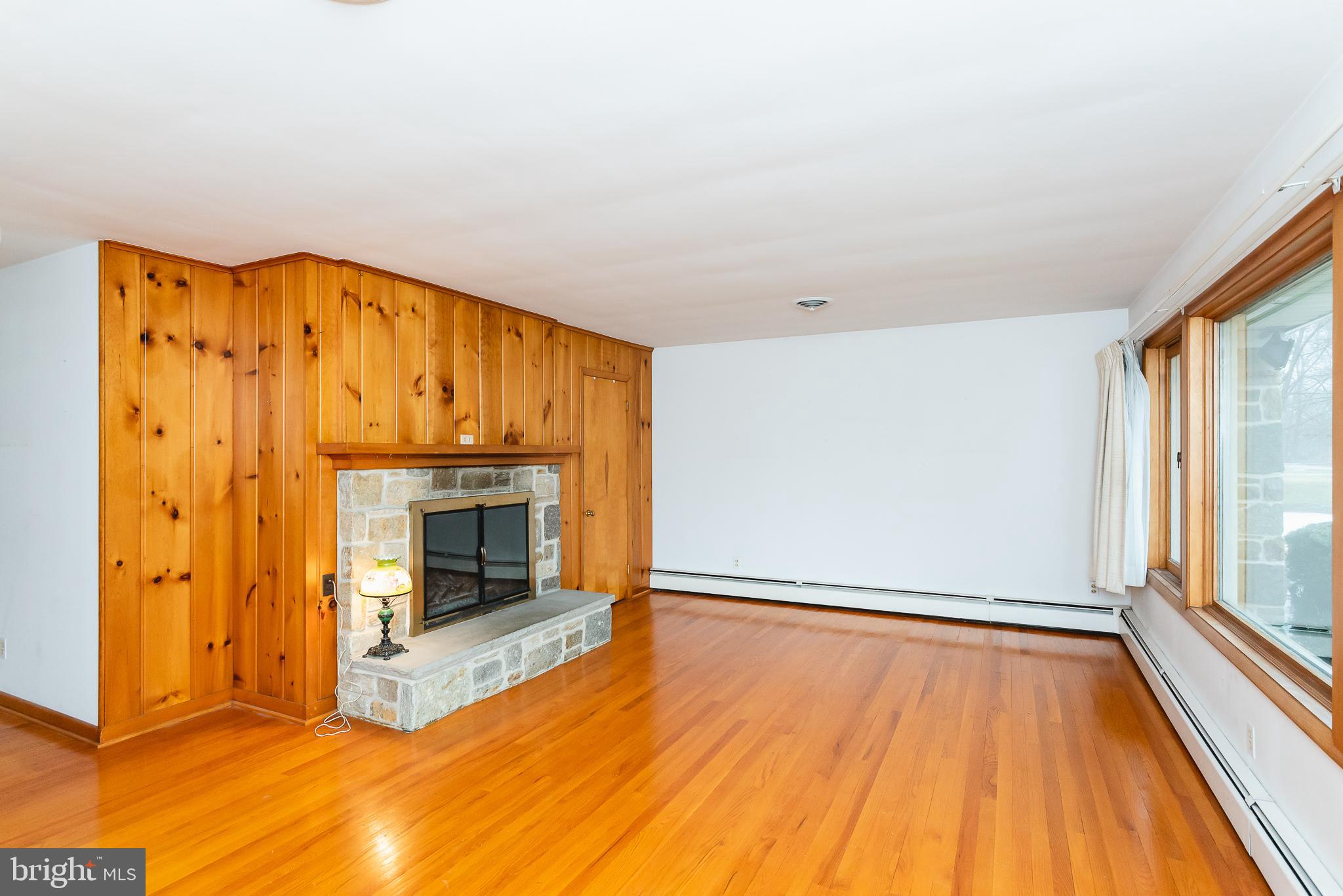 LOCUST KNOLL - Residential