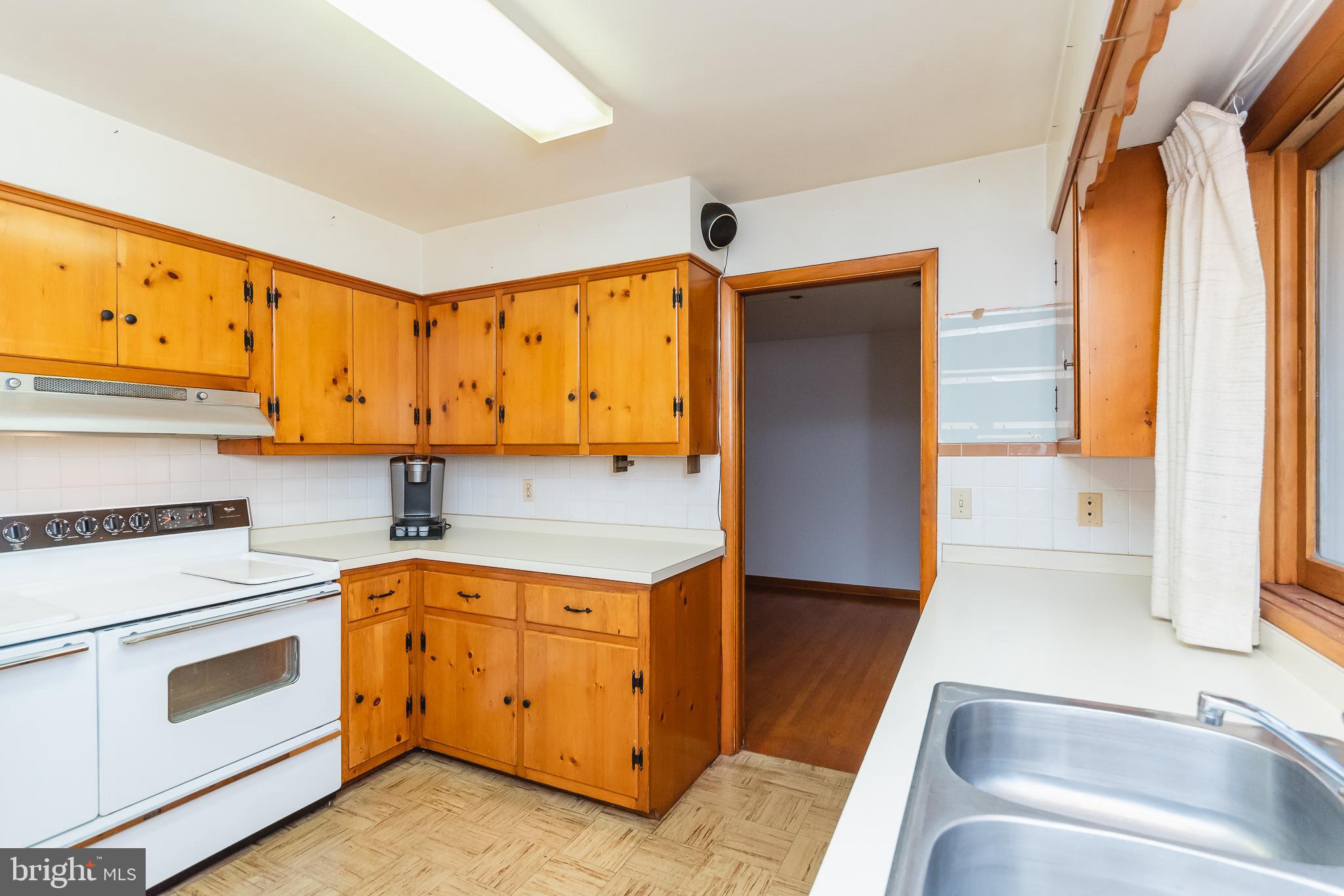 LOCUST KNOLL - Residential