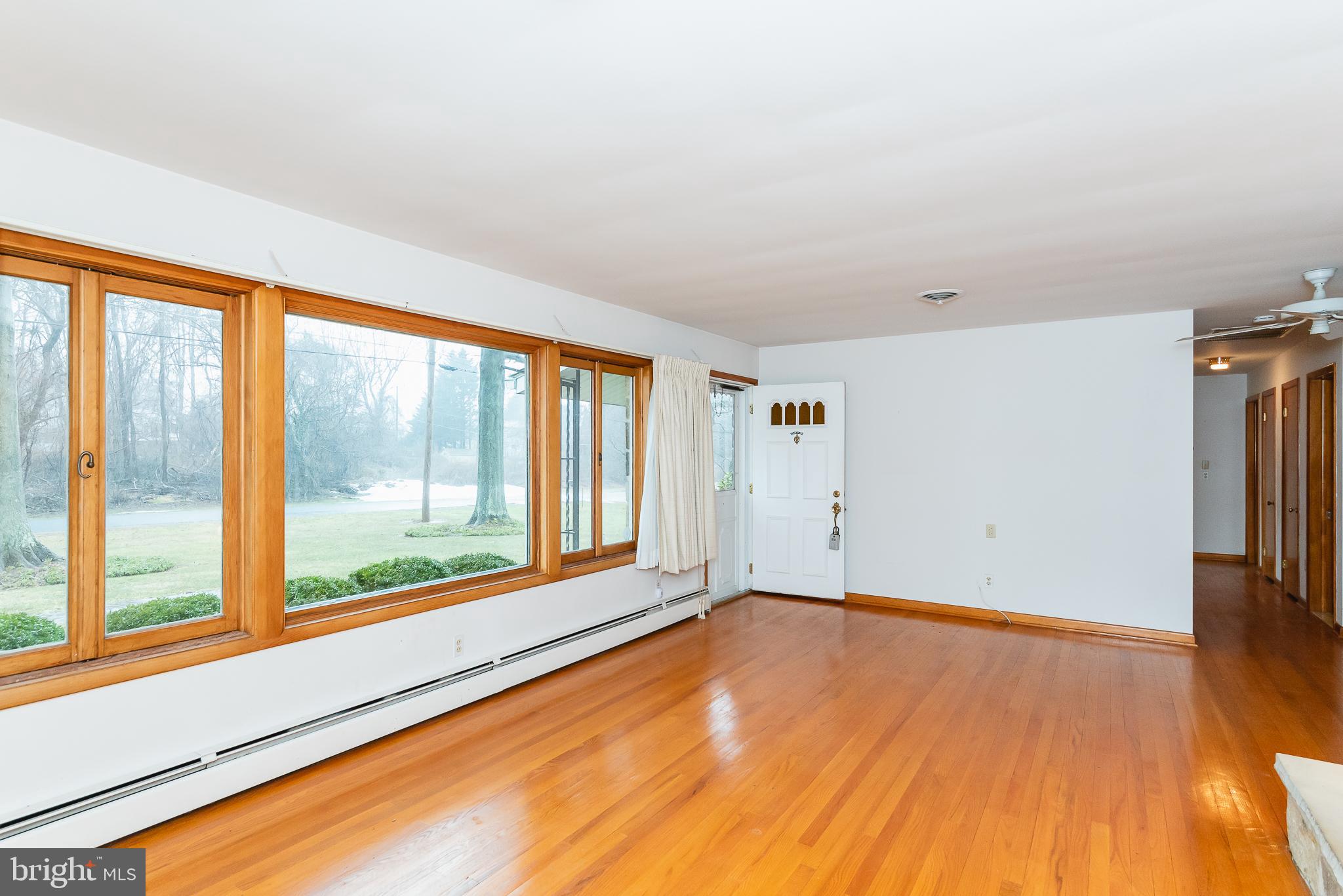 LOCUST KNOLL - Residential