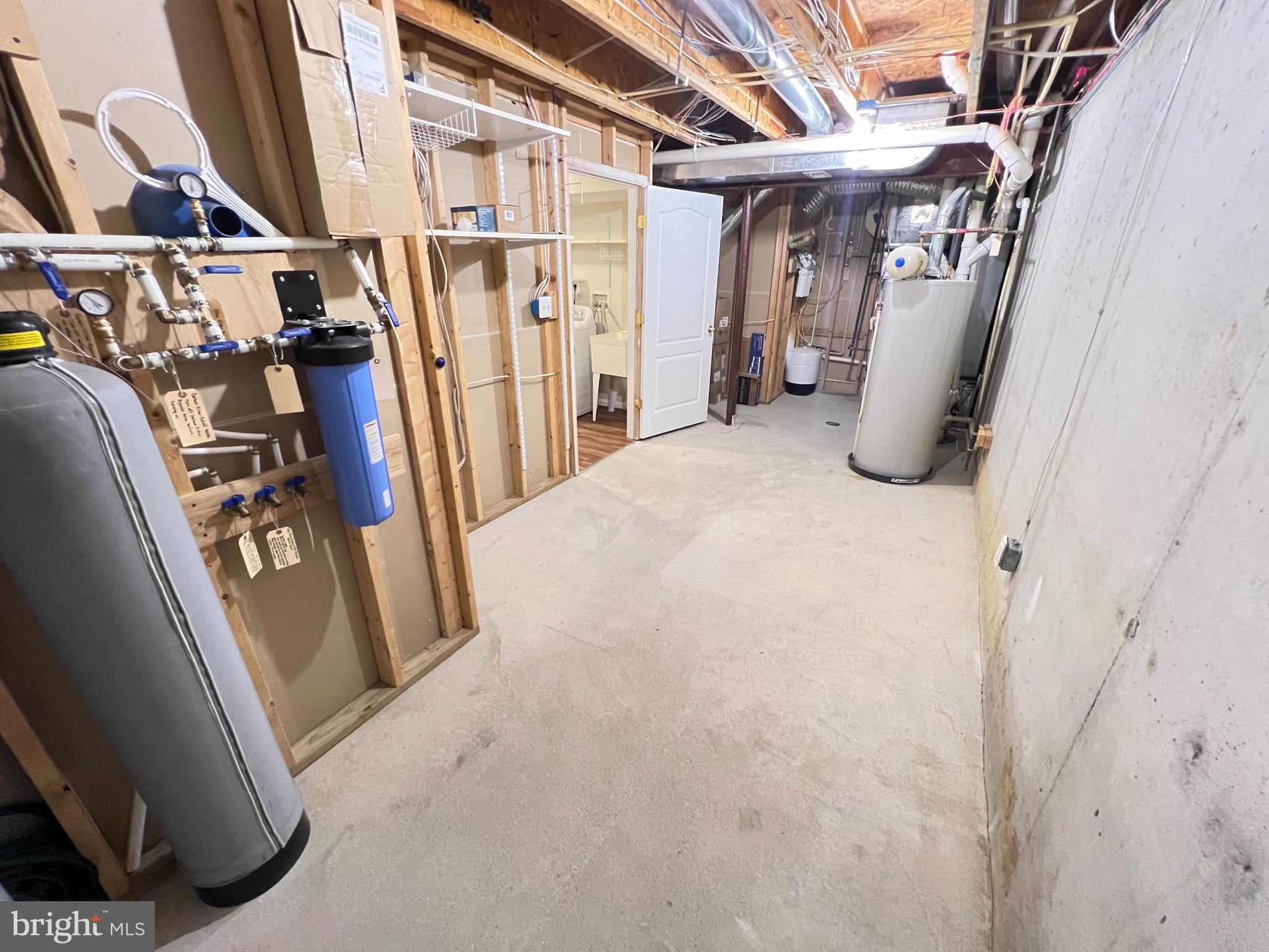 REISTERSTOWN VILLAGE - Residential