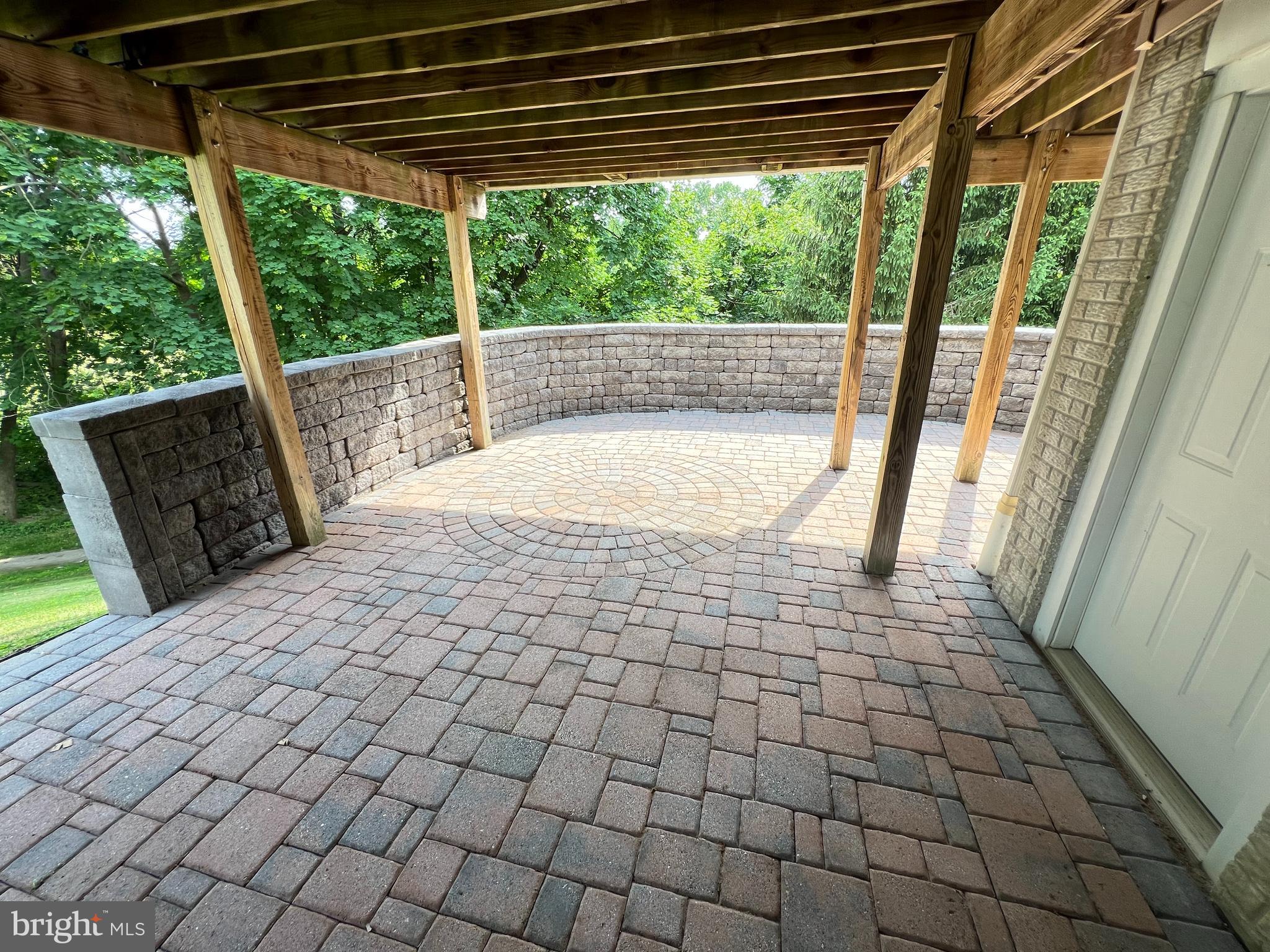 REISTERSTOWN VILLAGE - Residential