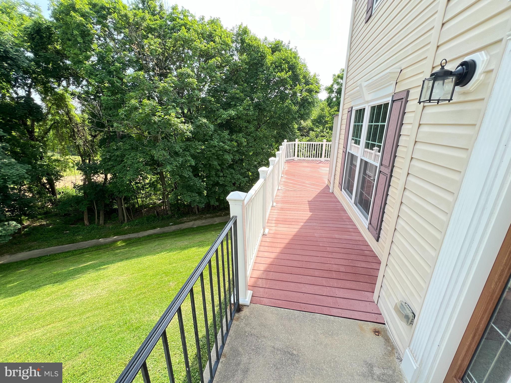 REISTERSTOWN VILLAGE - Residential