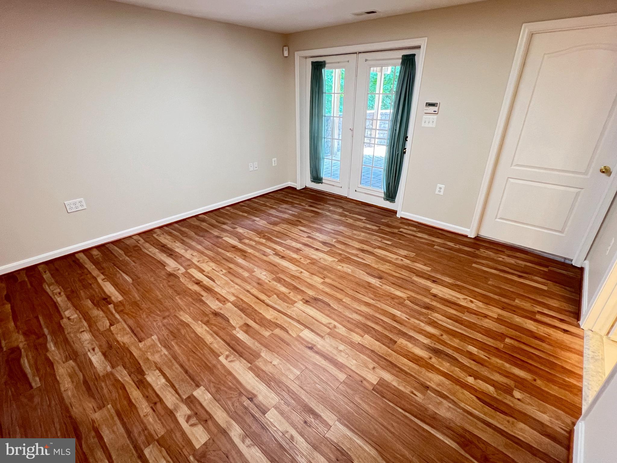 REISTERSTOWN VILLAGE - Residential