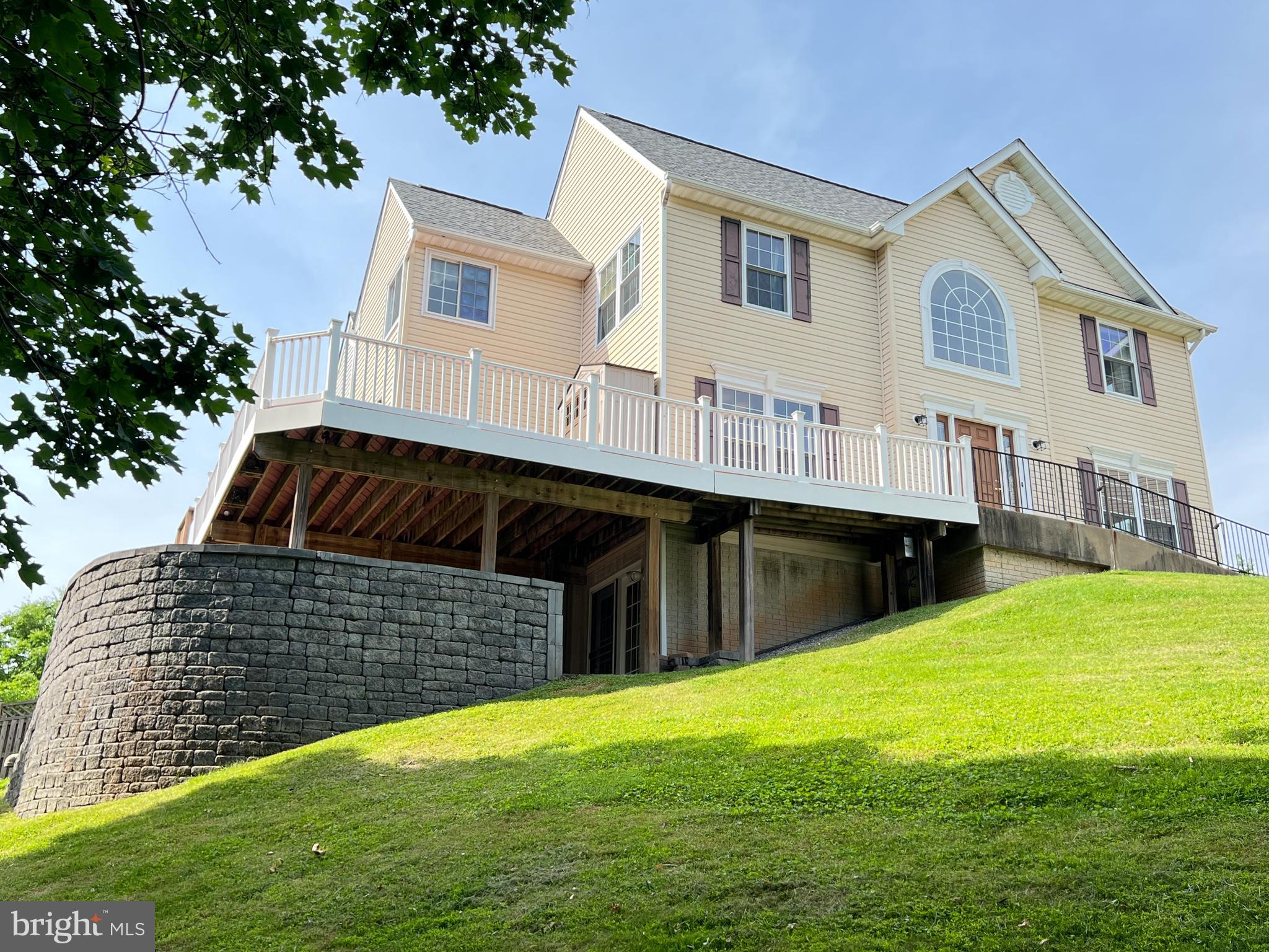 REISTERSTOWN VILLAGE - Residential