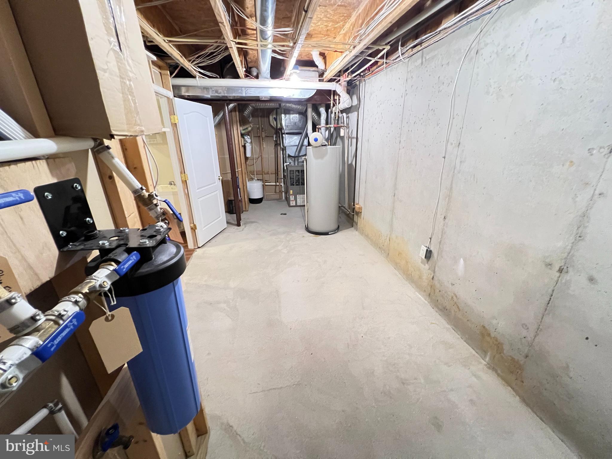 REISTERSTOWN VILLAGE - Residential