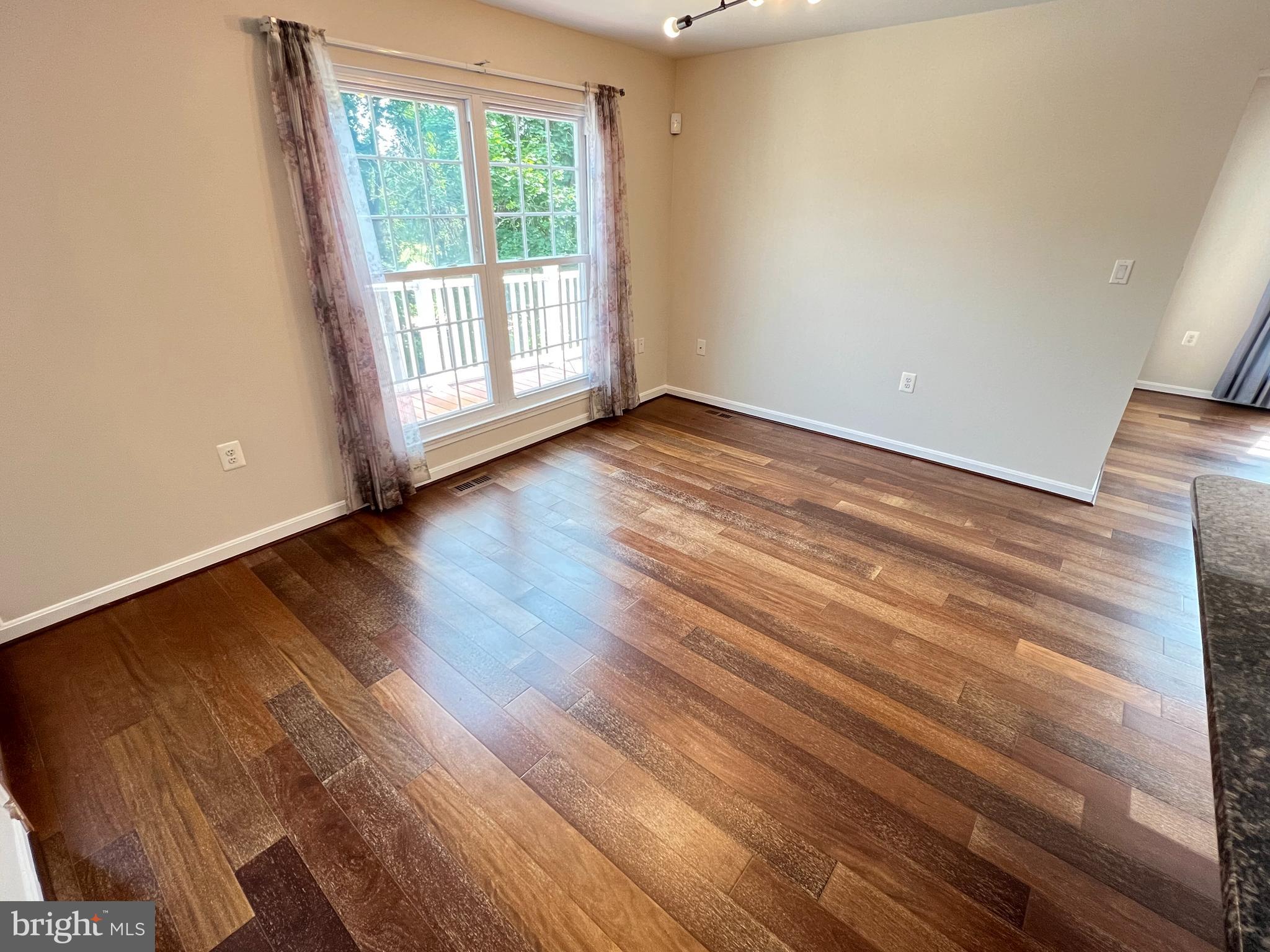 REISTERSTOWN VILLAGE - Residential