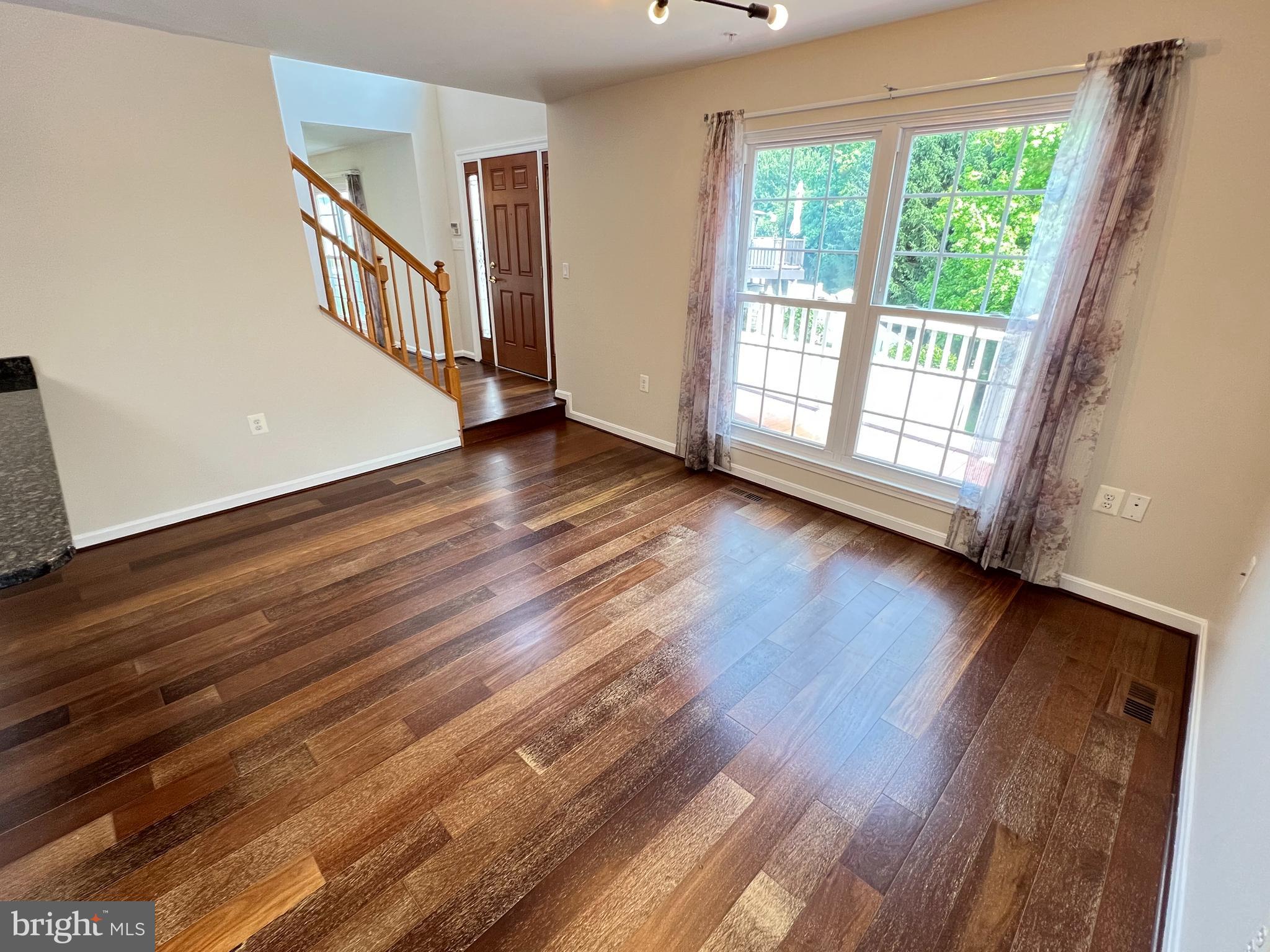 REISTERSTOWN VILLAGE - Residential