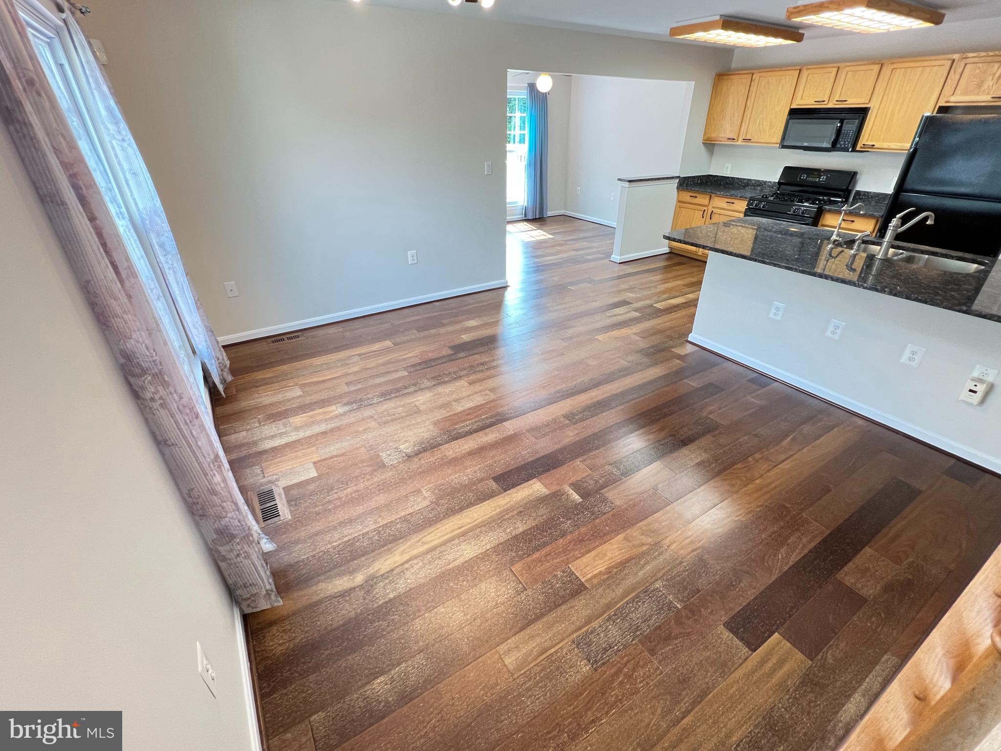 REISTERSTOWN VILLAGE - Residential