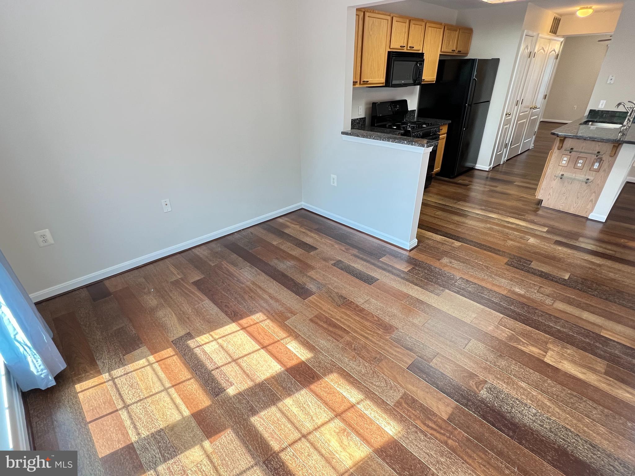 REISTERSTOWN VILLAGE - Residential