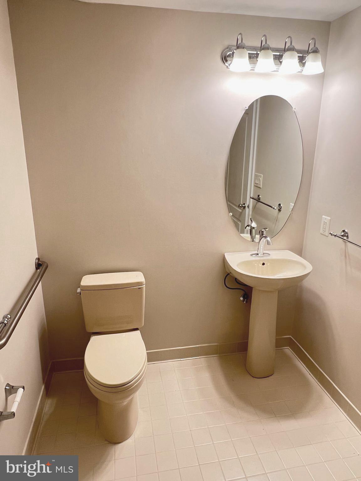 REISTERSTOWN VILLAGE - Residential