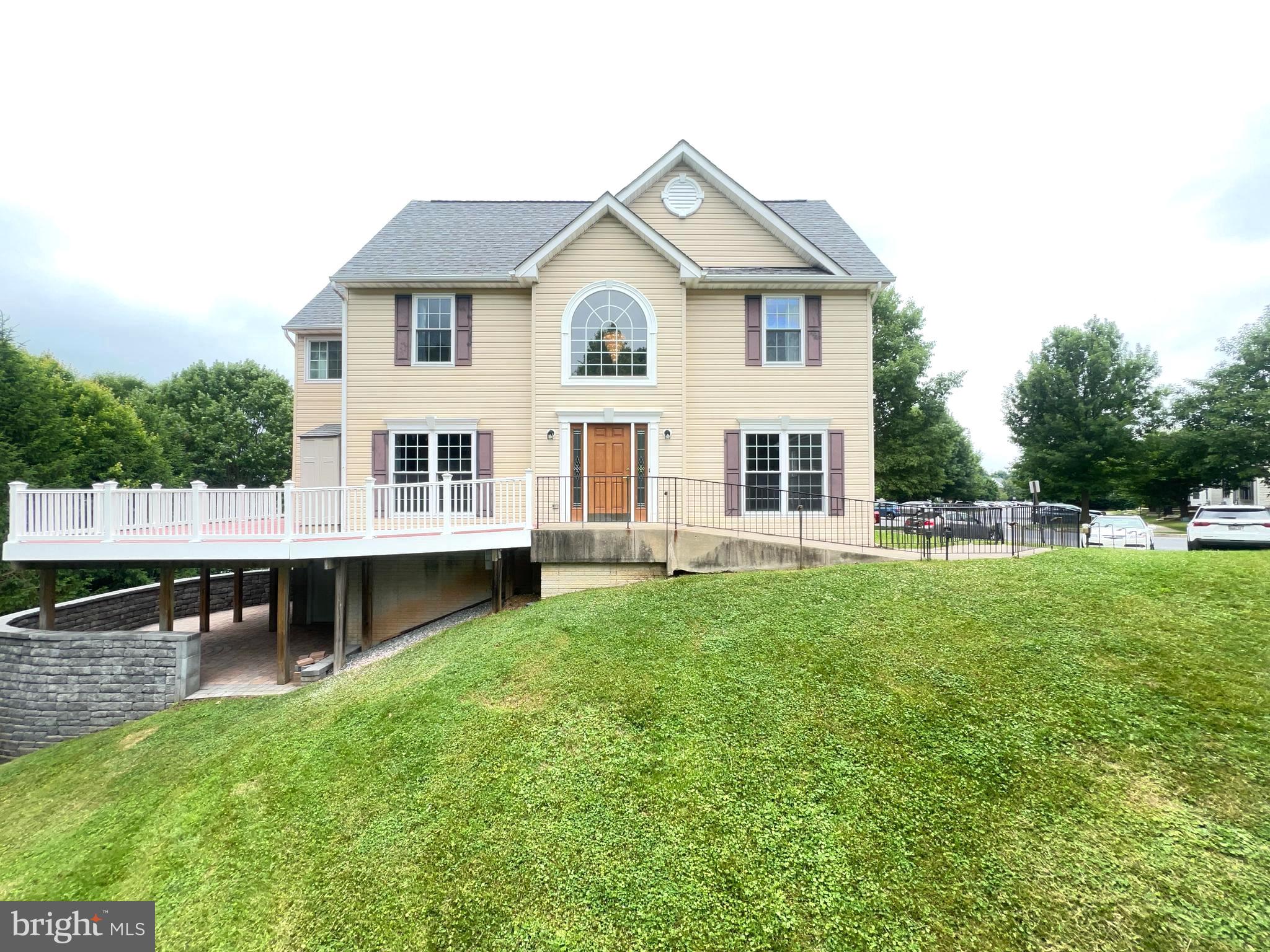 REISTERSTOWN VILLAGE - Residential