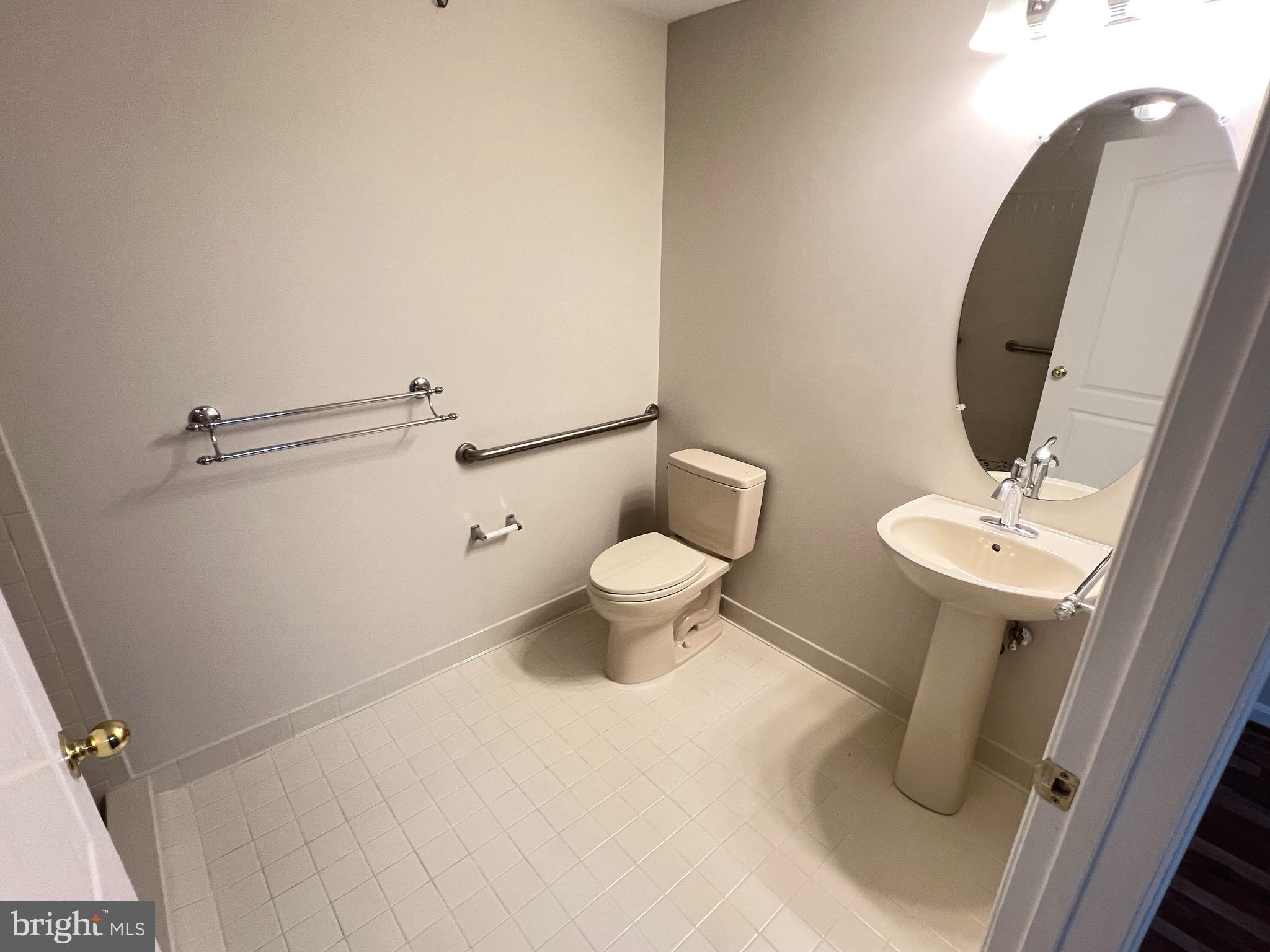 REISTERSTOWN VILLAGE - Residential