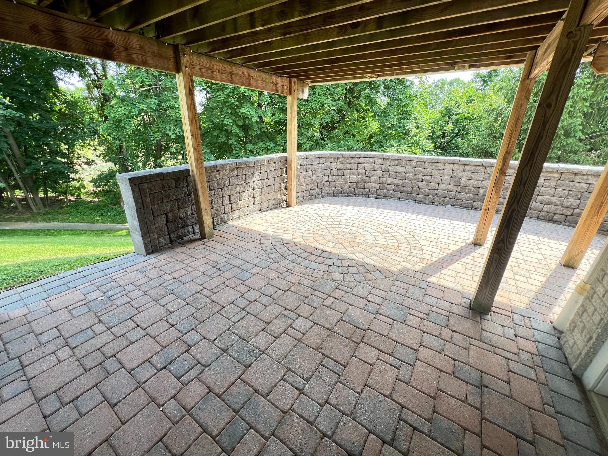 REISTERSTOWN VILLAGE - Residential