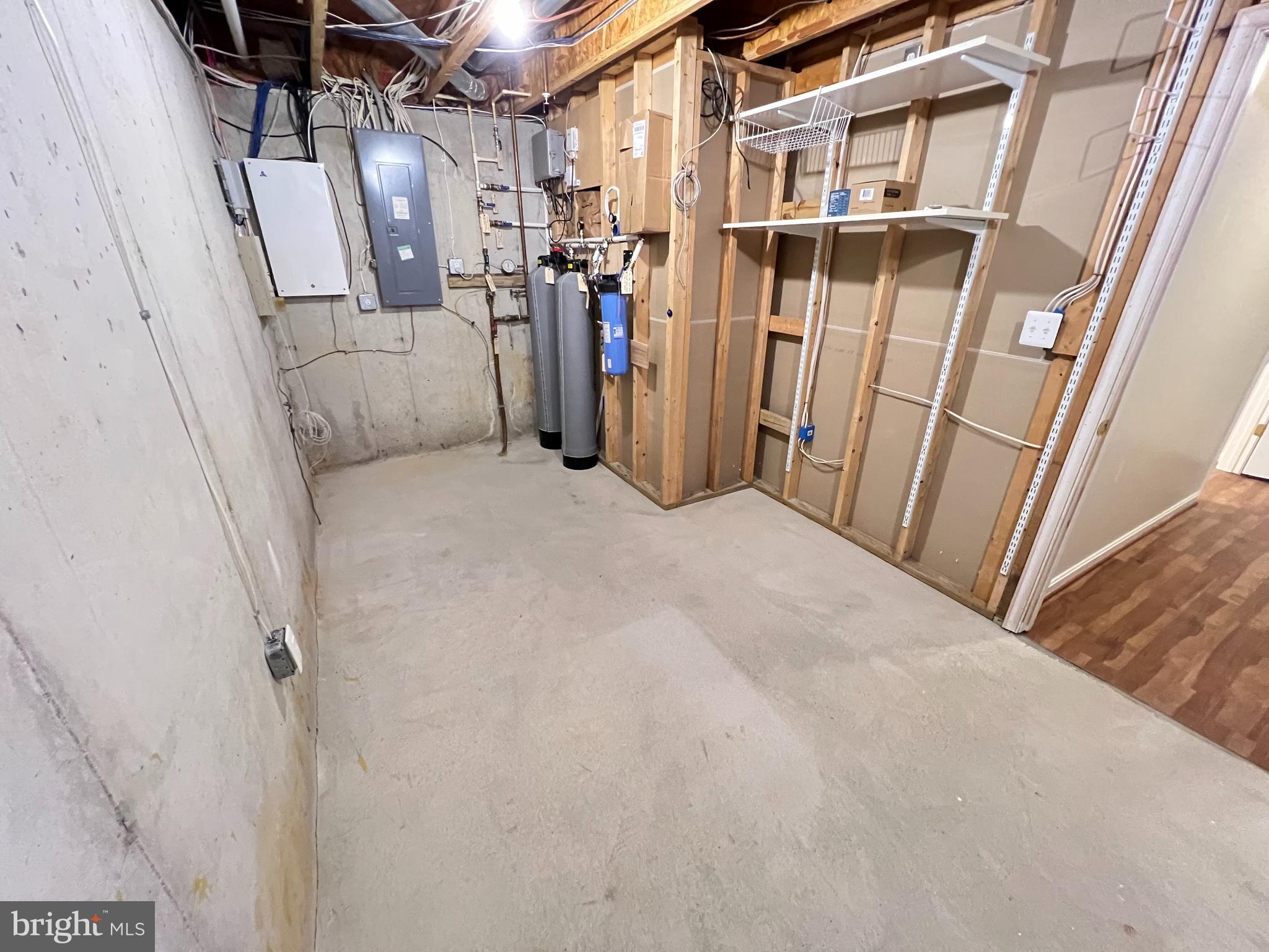 REISTERSTOWN VILLAGE - Residential