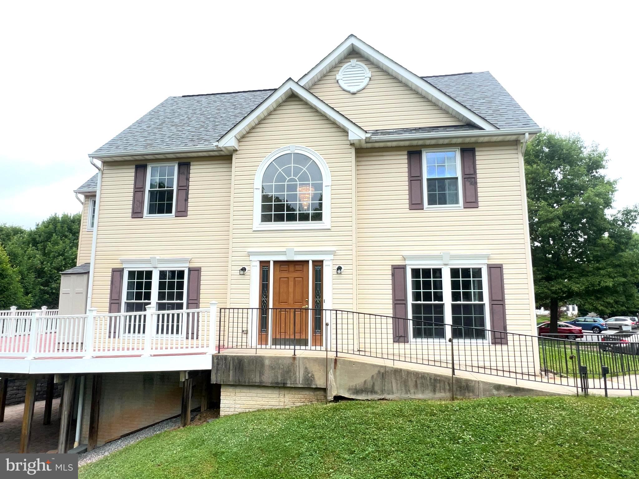 REISTERSTOWN VILLAGE - Residential