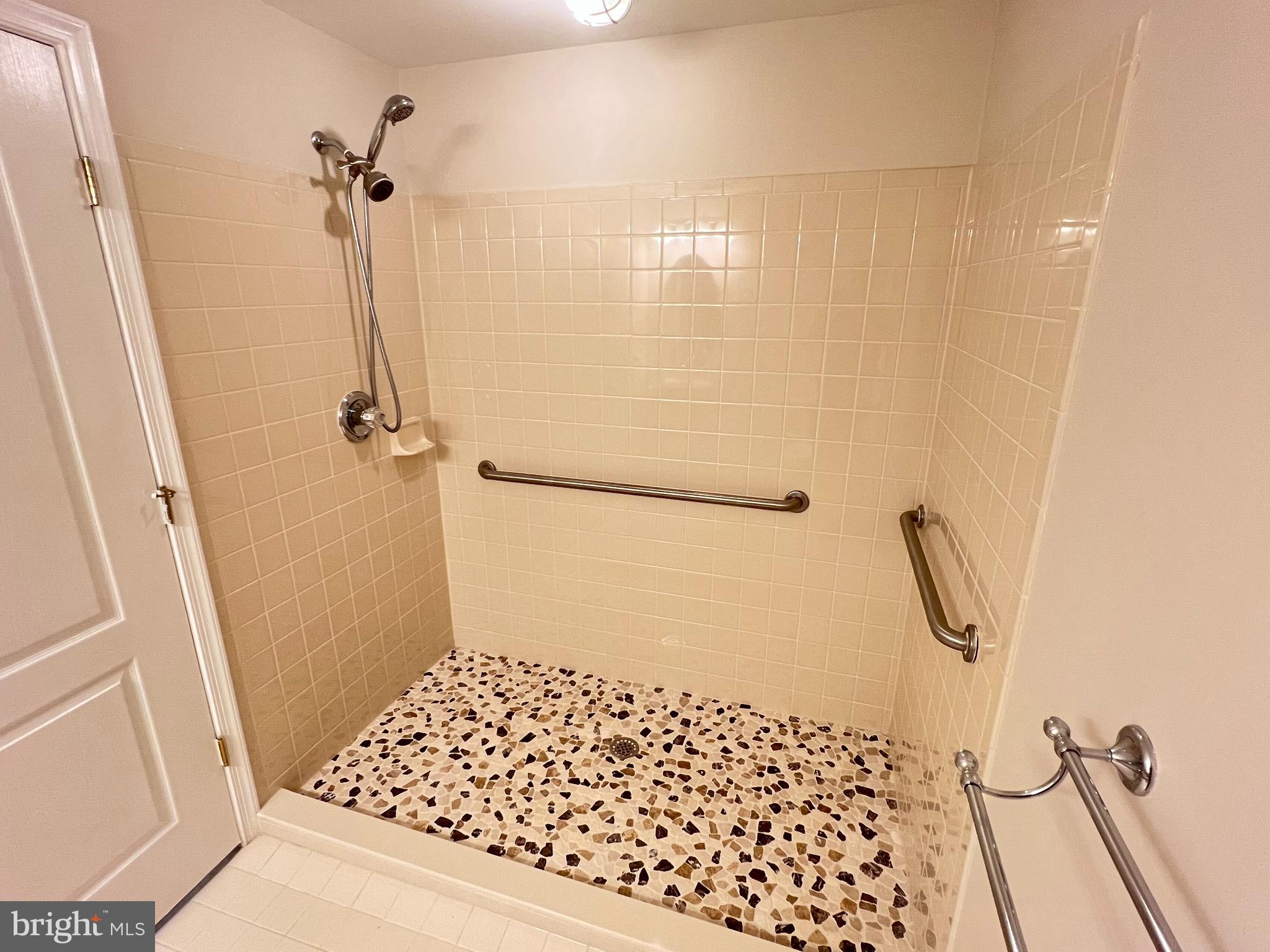 REISTERSTOWN VILLAGE - Residential