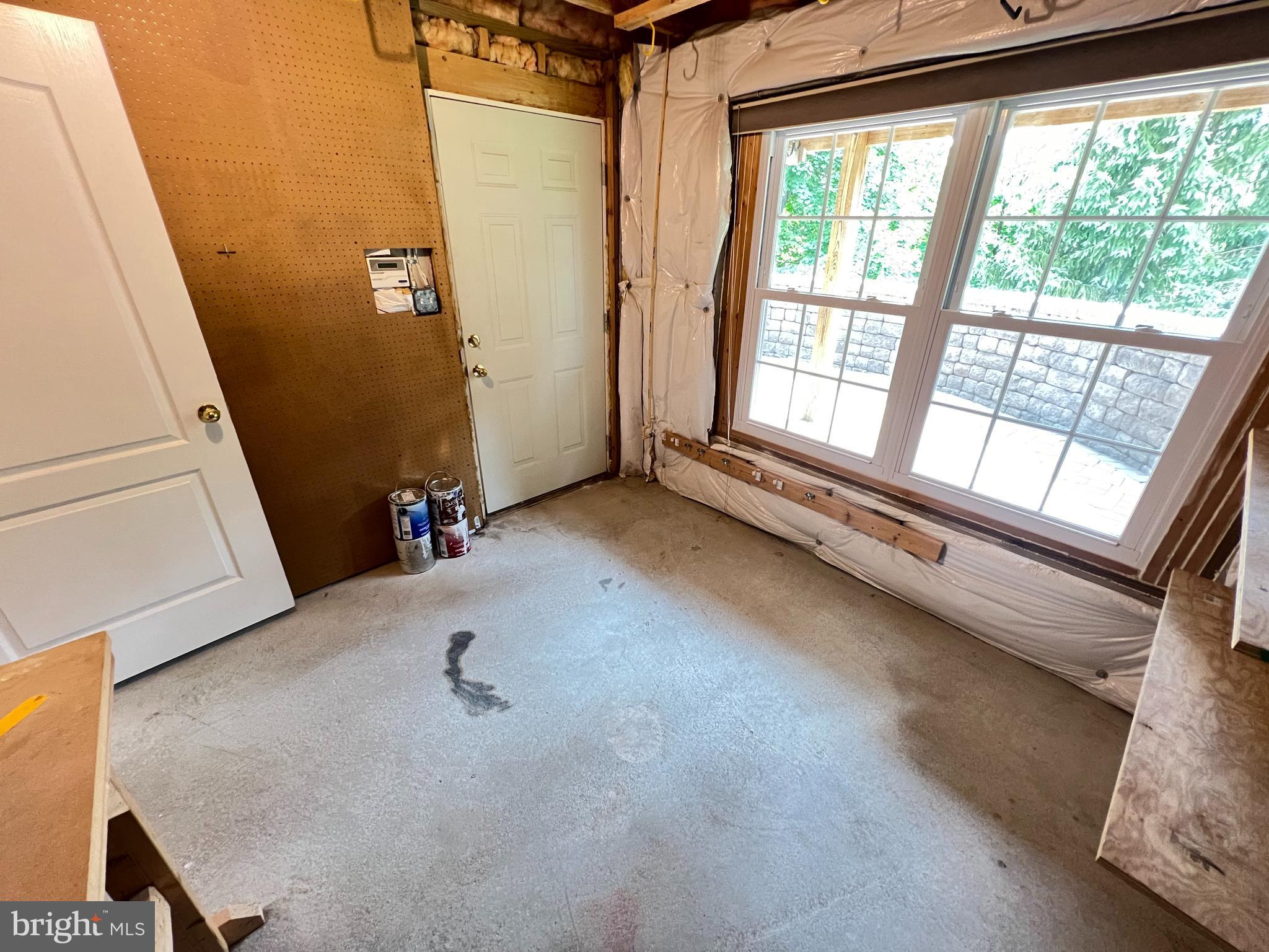 REISTERSTOWN VILLAGE - Residential