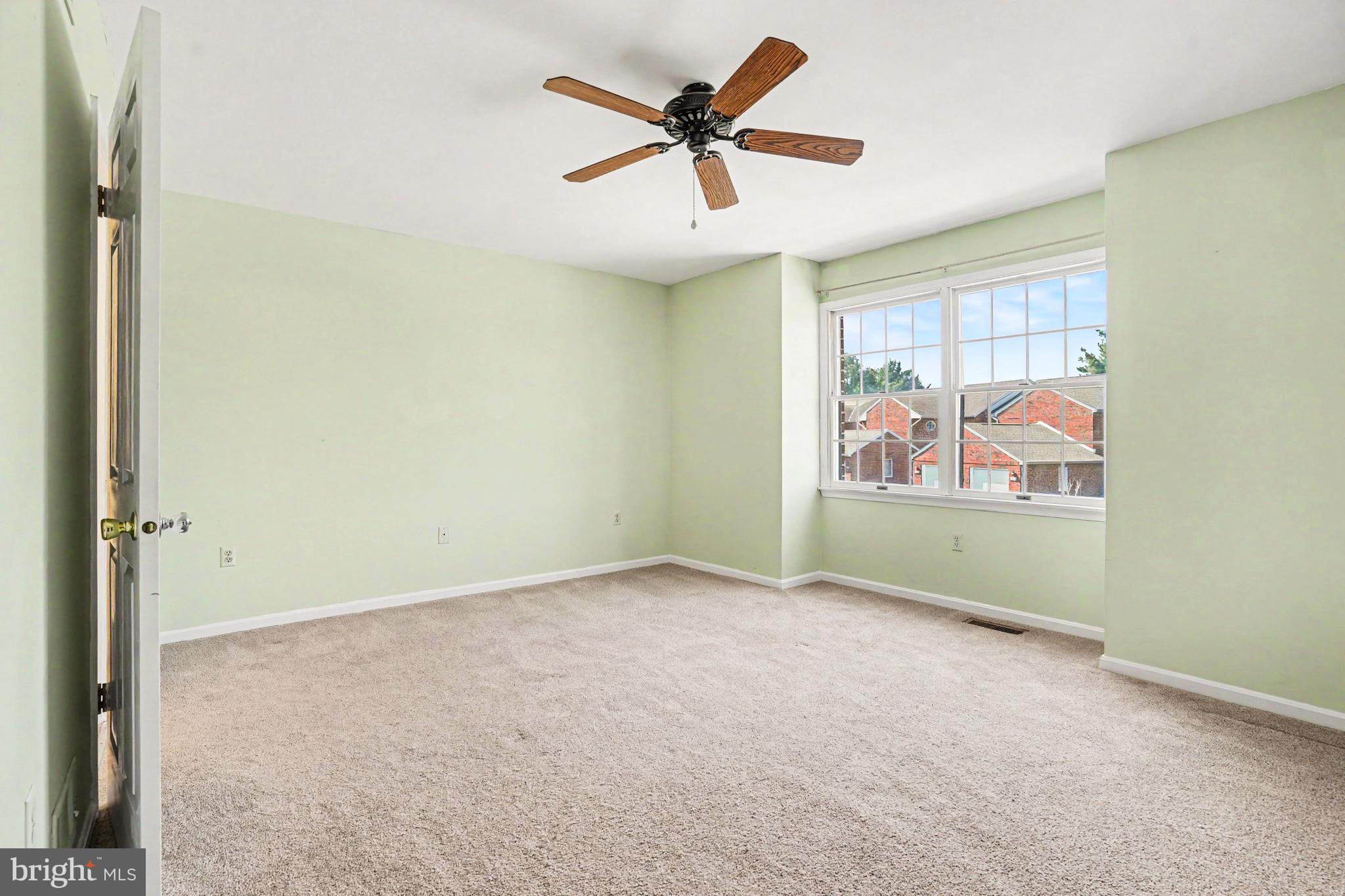 BEAUMONT SQUARE - Residential