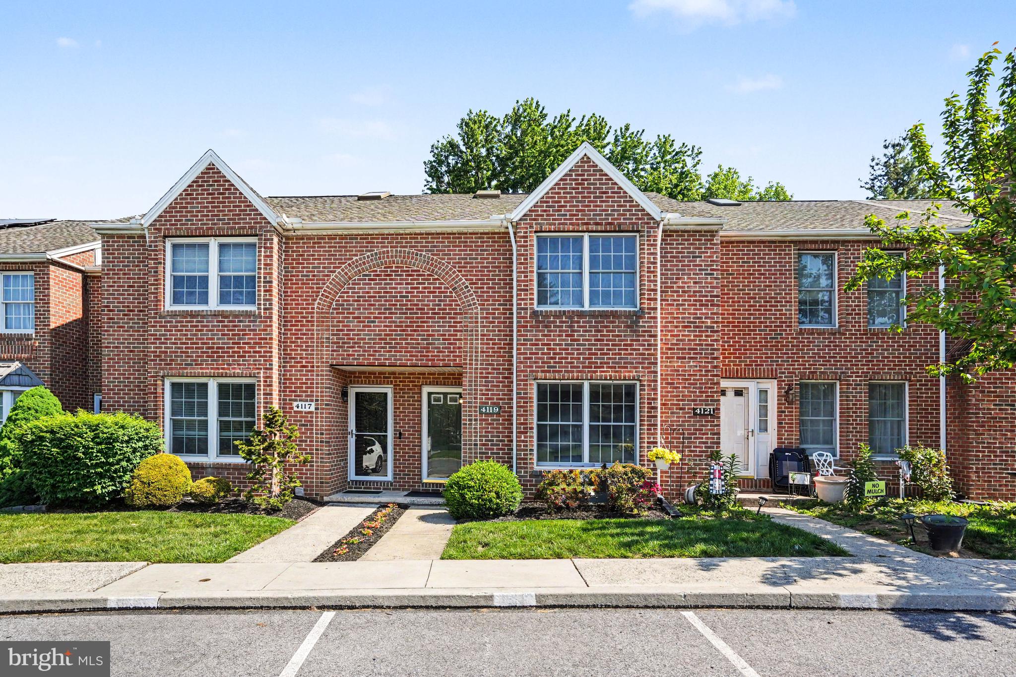BEAUMONT SQUARE - Residential
