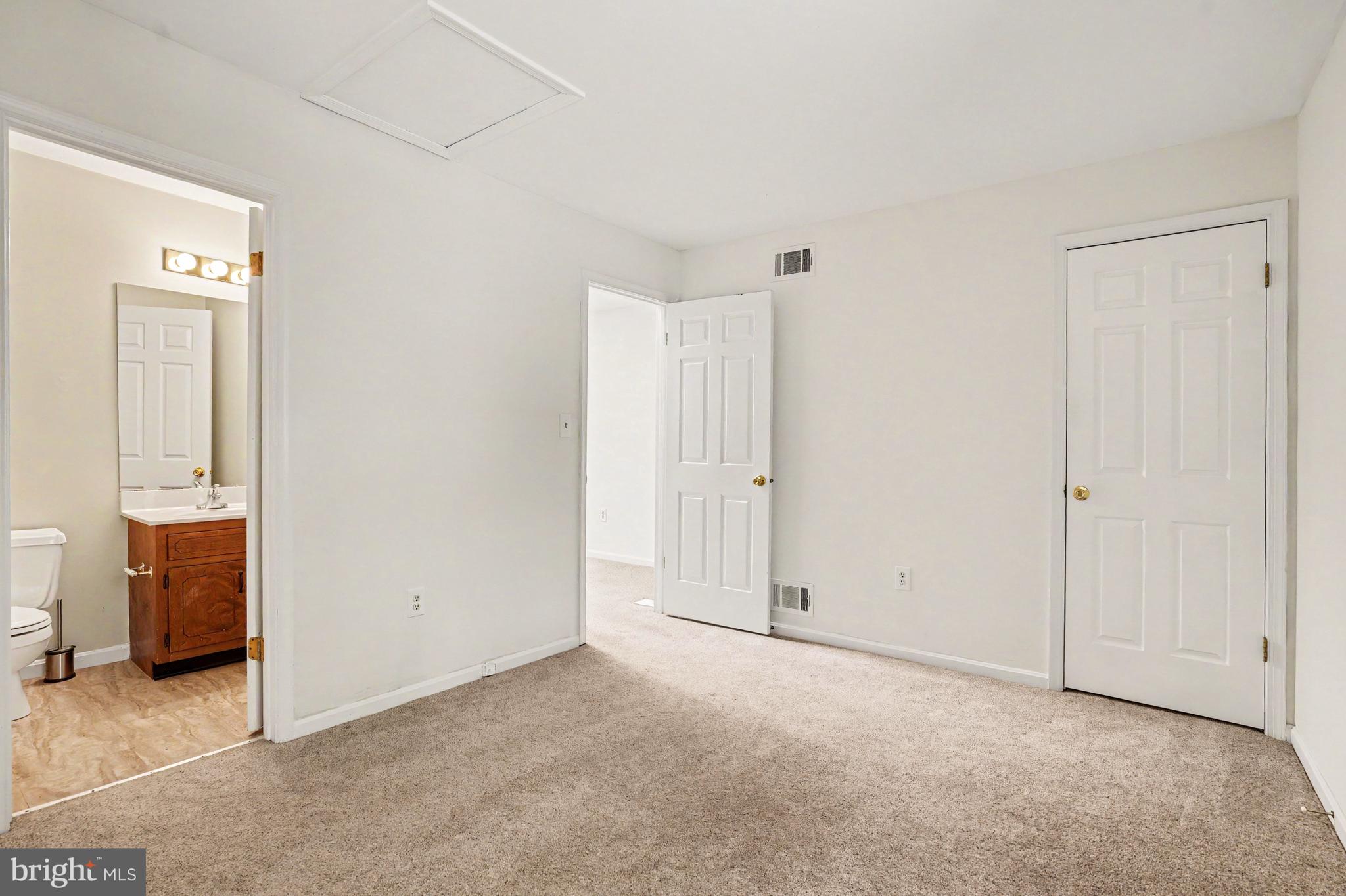 BEAUMONT SQUARE - Residential