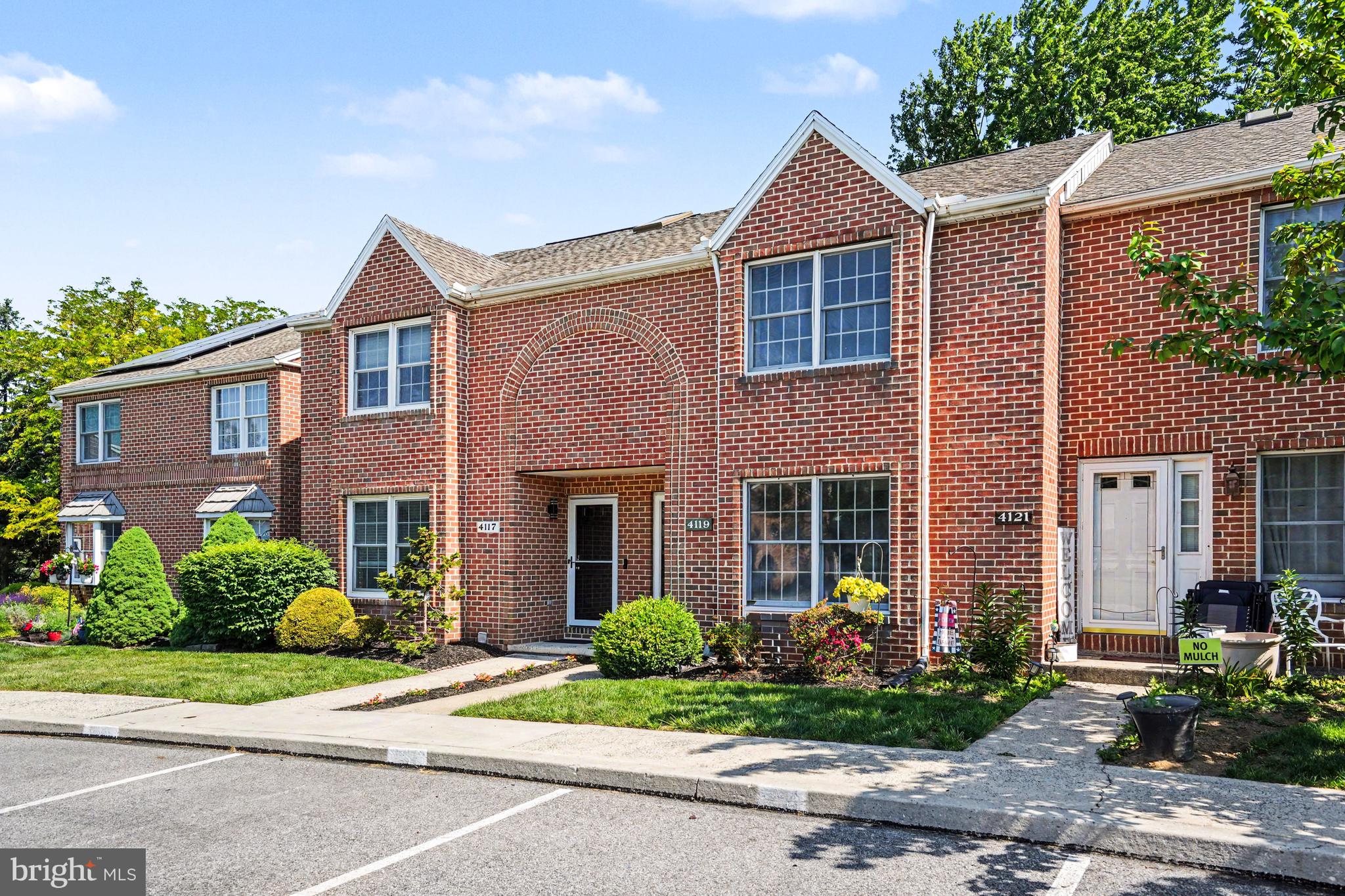 BEAUMONT SQUARE - Residential