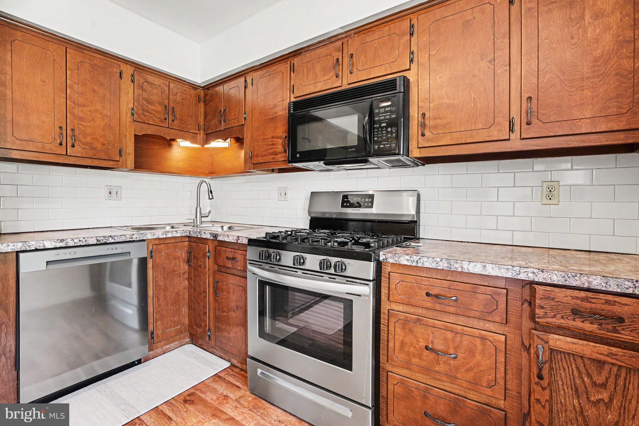 BEAUMONT SQUARE - Residential