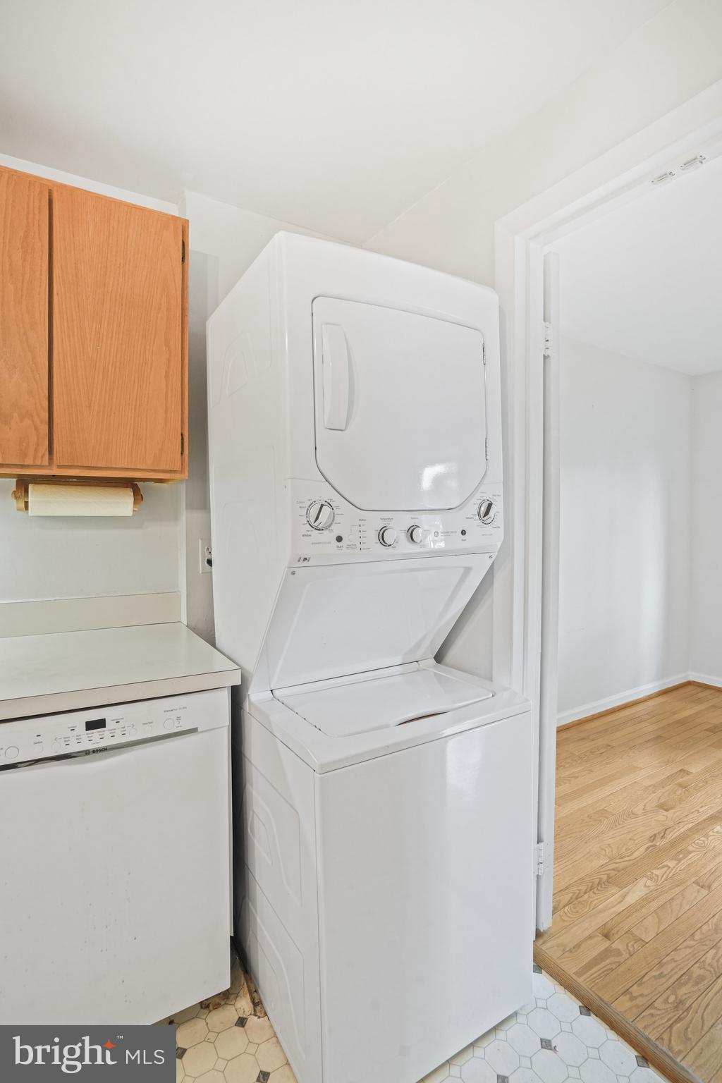 NORMANDIE ON THE LAKE II - Residential