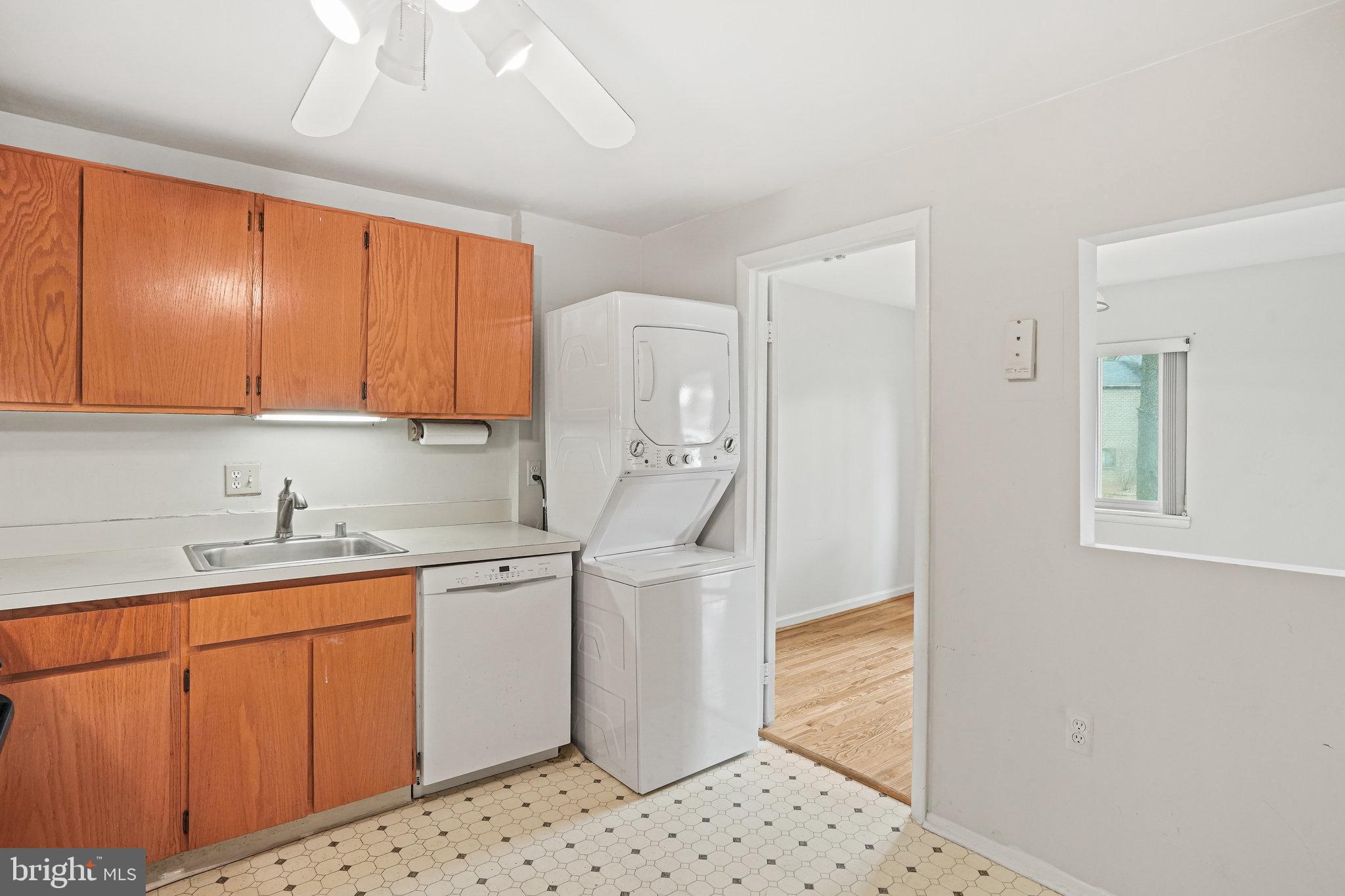 NORMANDIE ON THE LAKE II - Residential