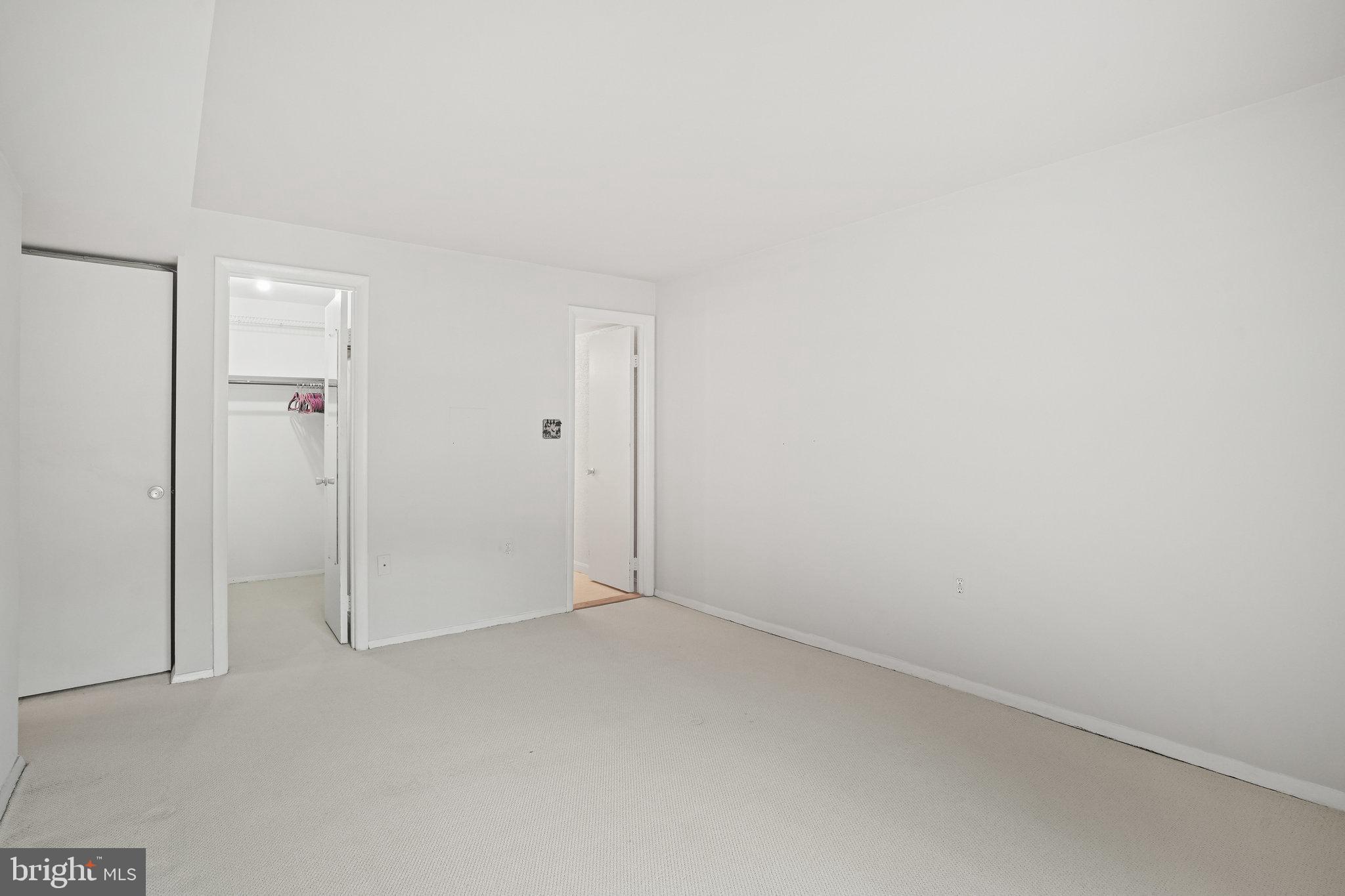 NORMANDIE ON THE LAKE II - Residential