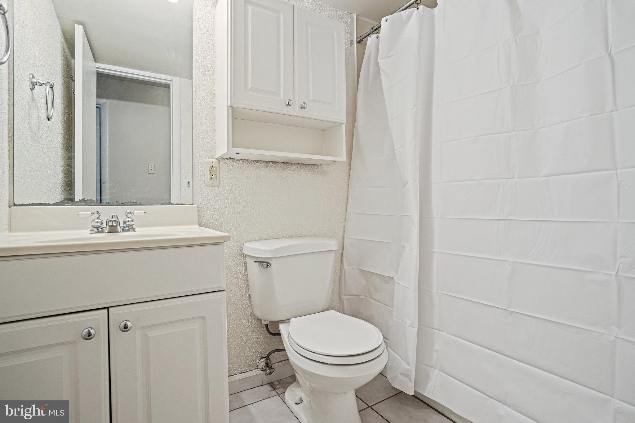 NORMANDIE ON THE LAKE II - Residential