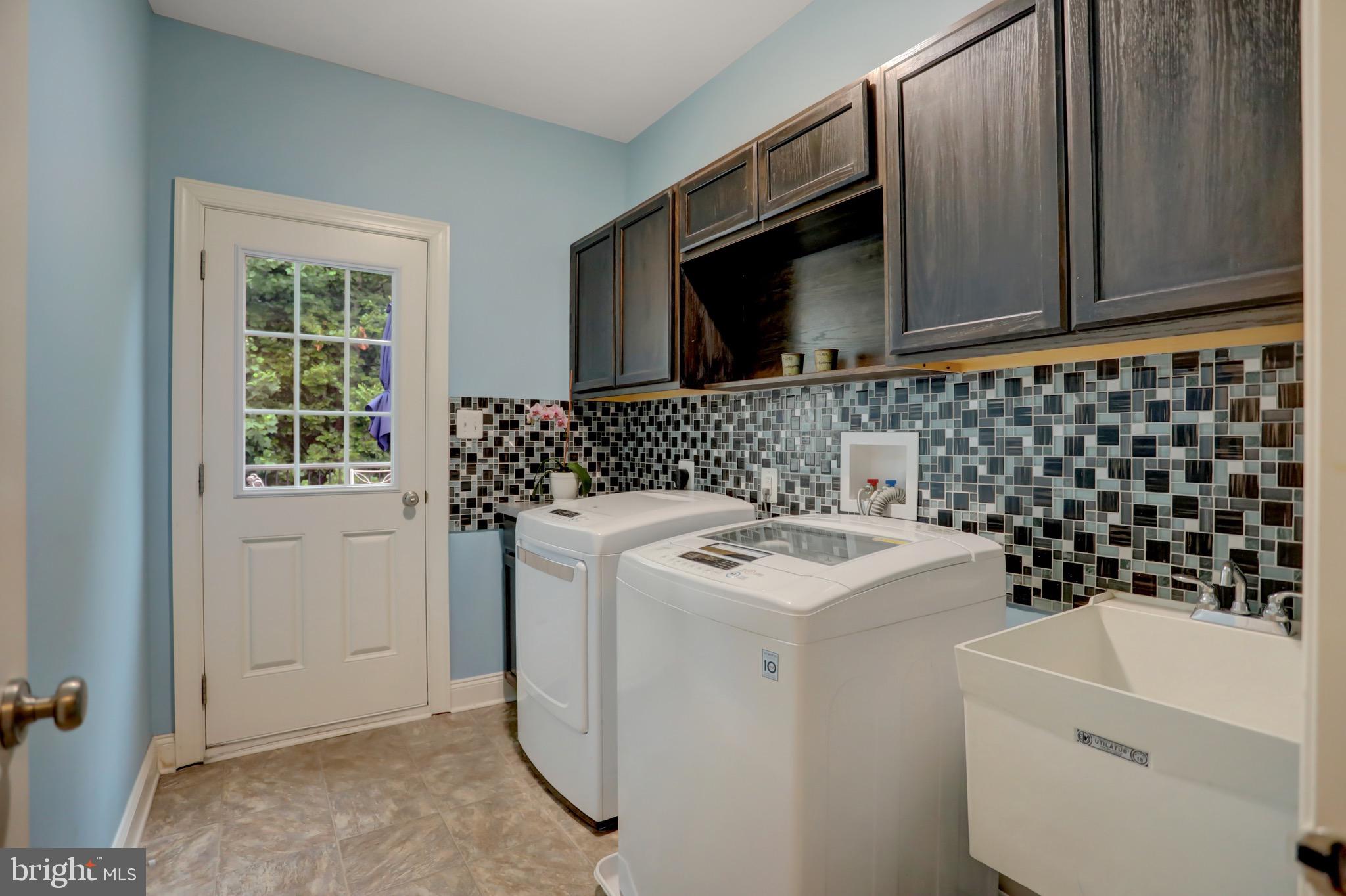 THE ESTATES AT CEDARDAY - Residential