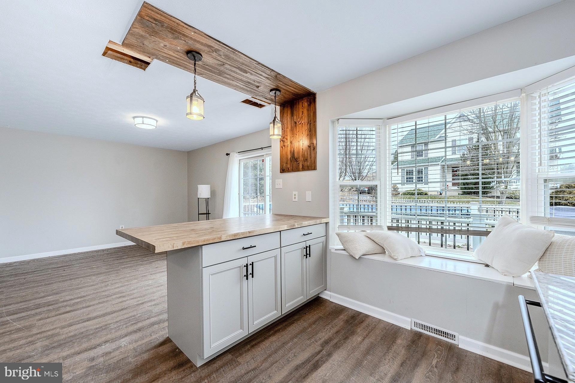 FURNACE HILLS - Residential