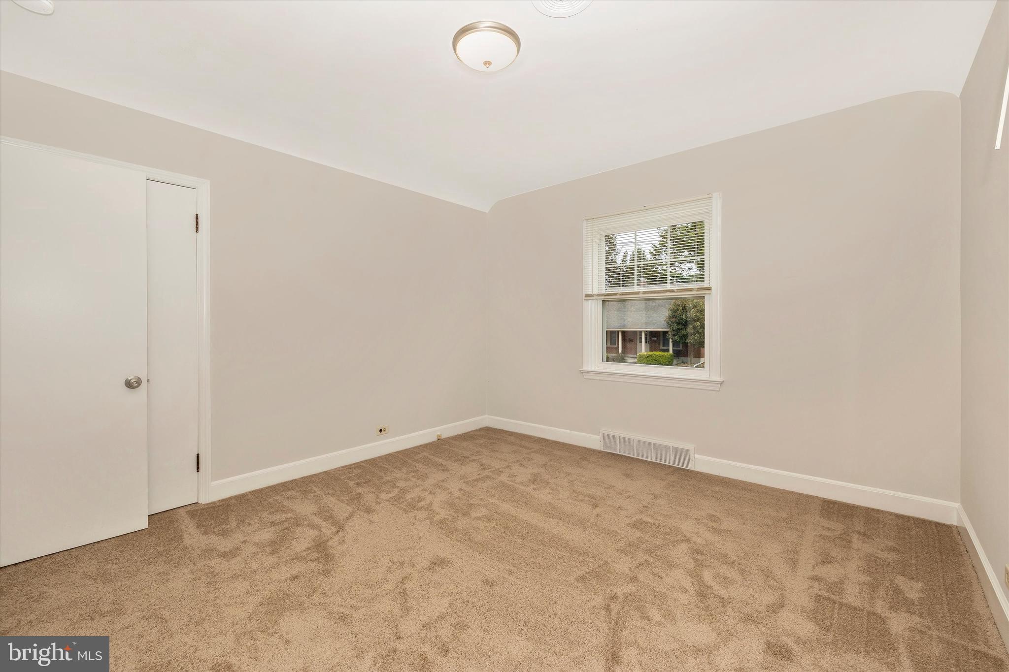 HAGERSTOWN - Residential