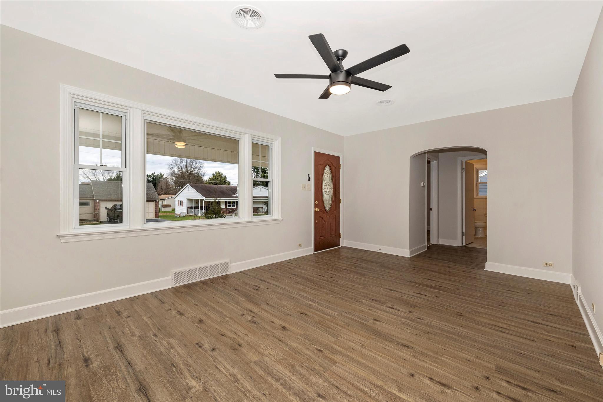 HAGERSTOWN - Residential