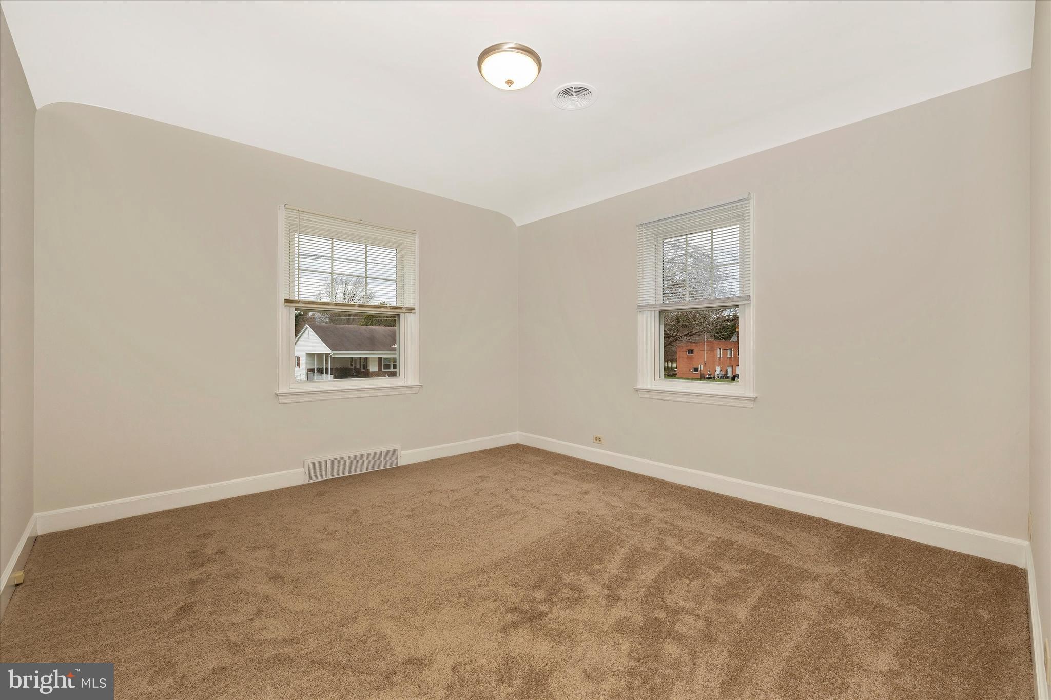 HAGERSTOWN - Residential