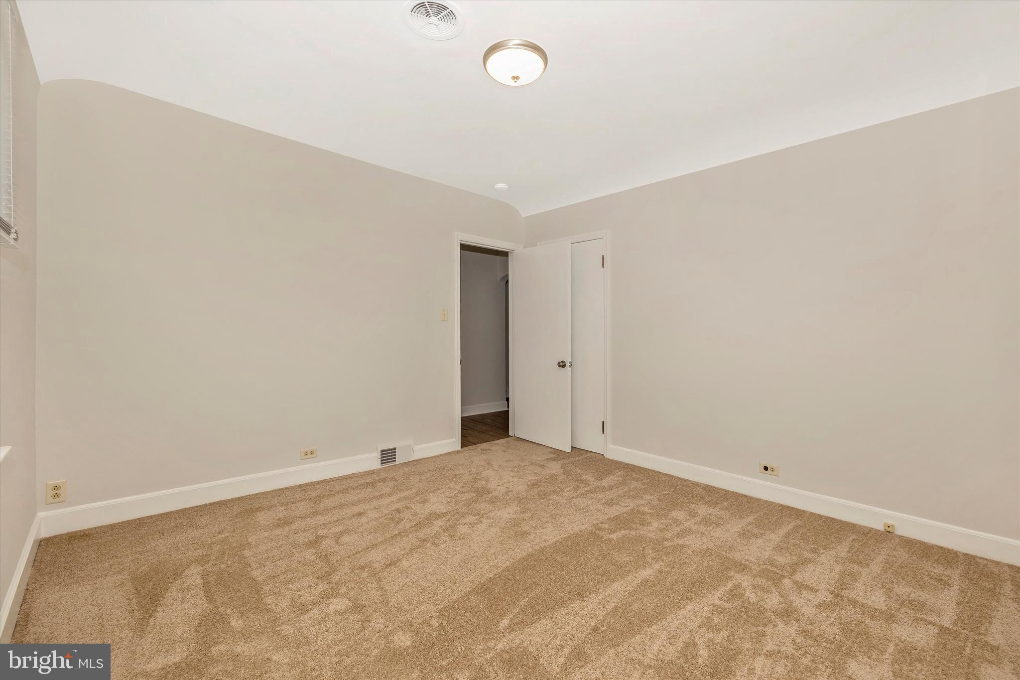 HAGERSTOWN - Residential