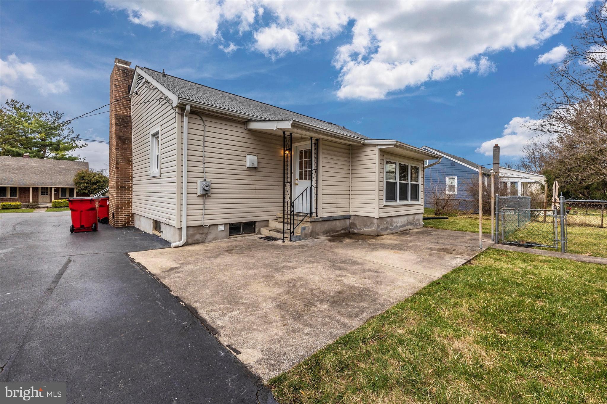 HAGERSTOWN - Residential