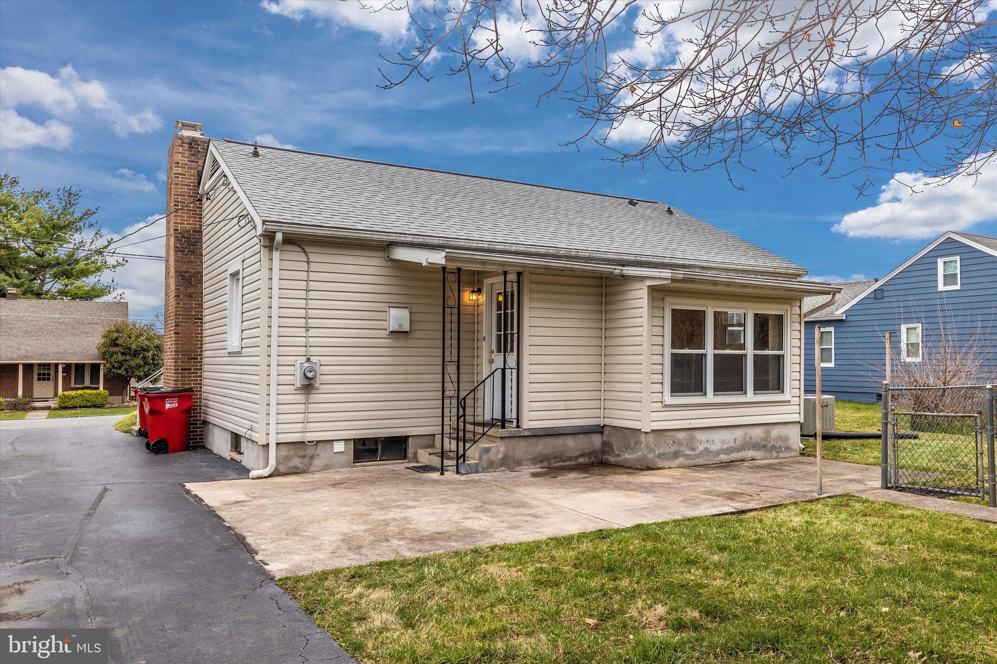 HAGERSTOWN - Residential