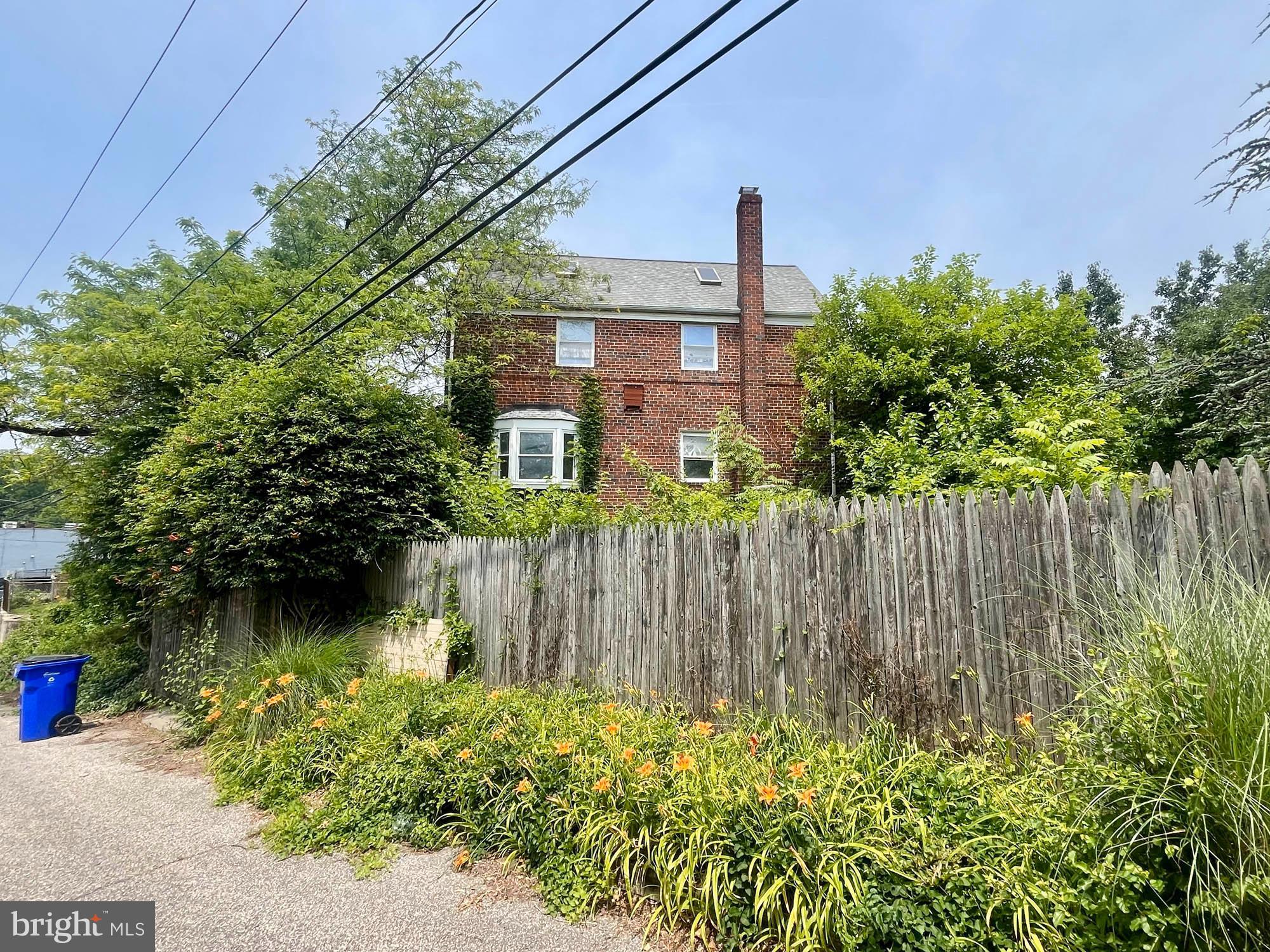WOODLAWN - Residential