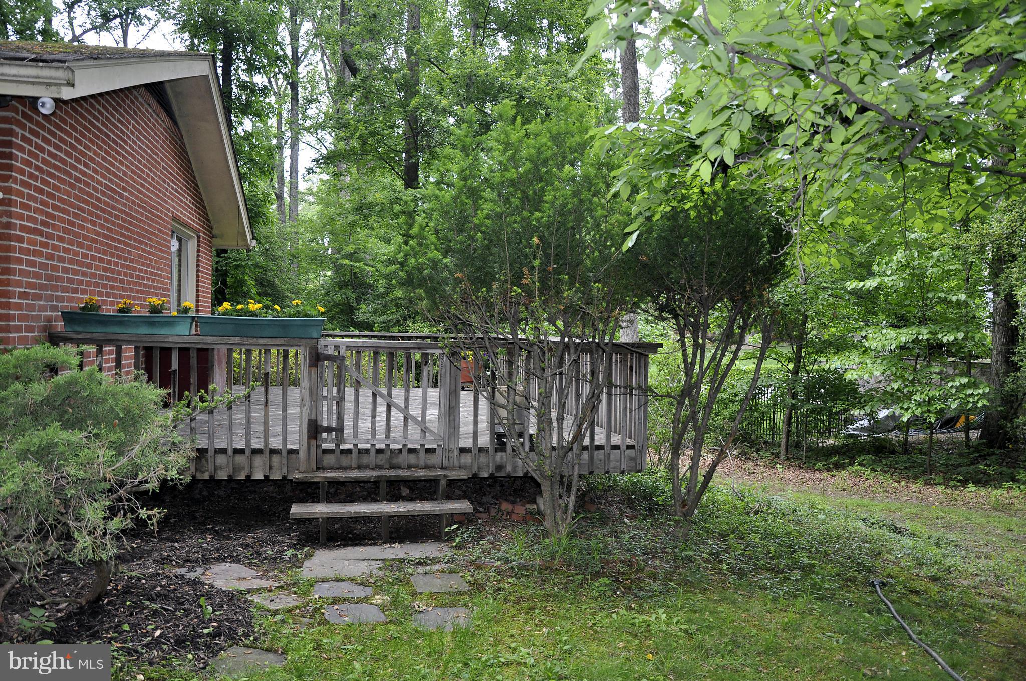 WILLIAMSBURG ESTATES - Land