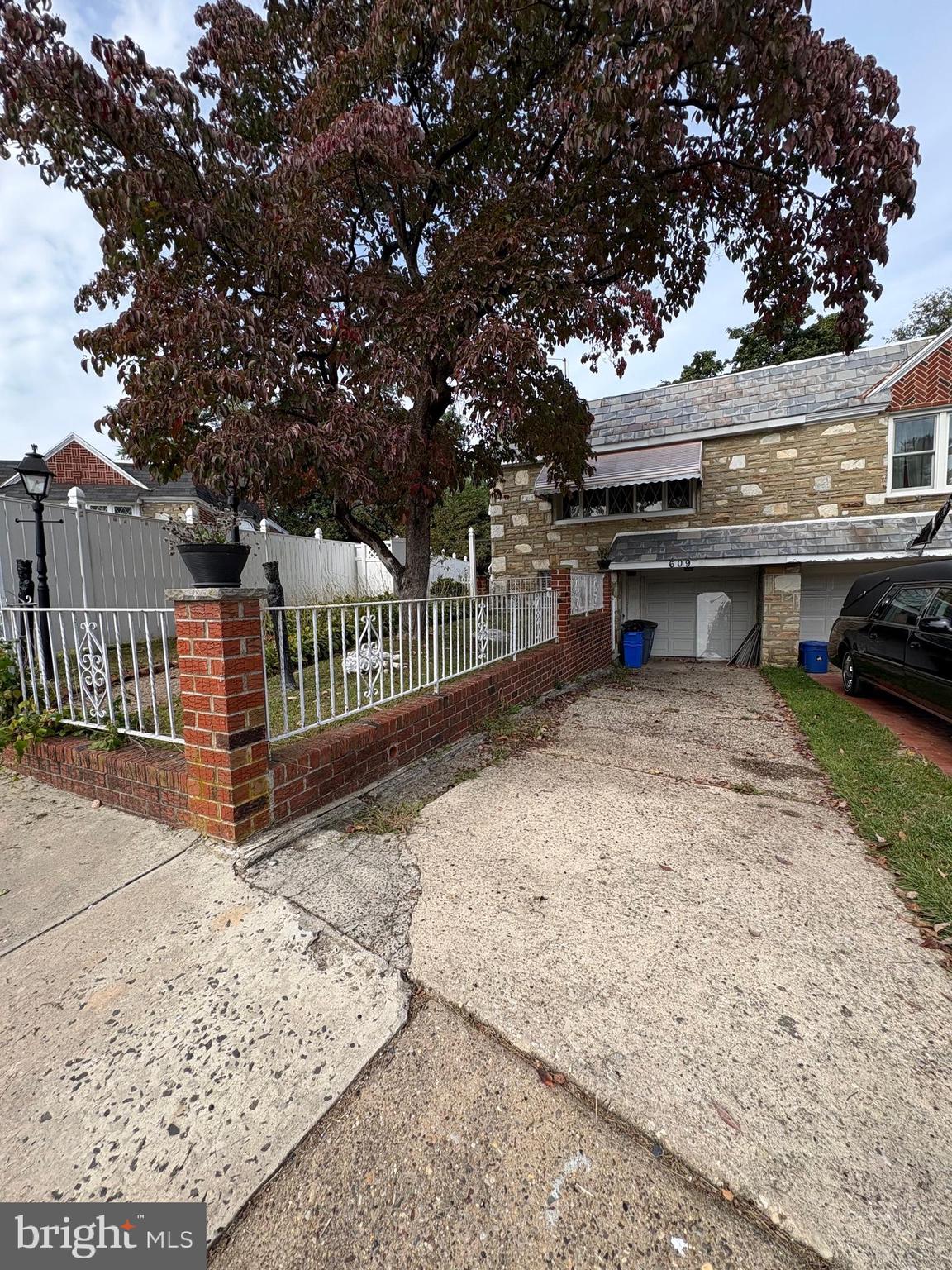 609 E HORTTER PLACE