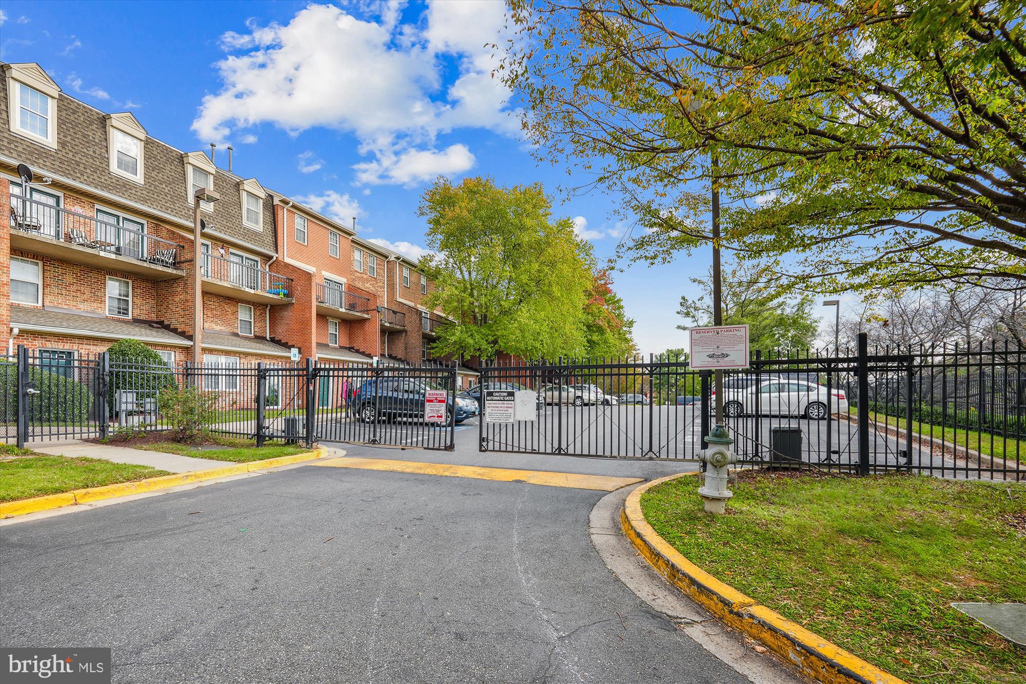 MONTGOMERY CHASE - Residential Lease