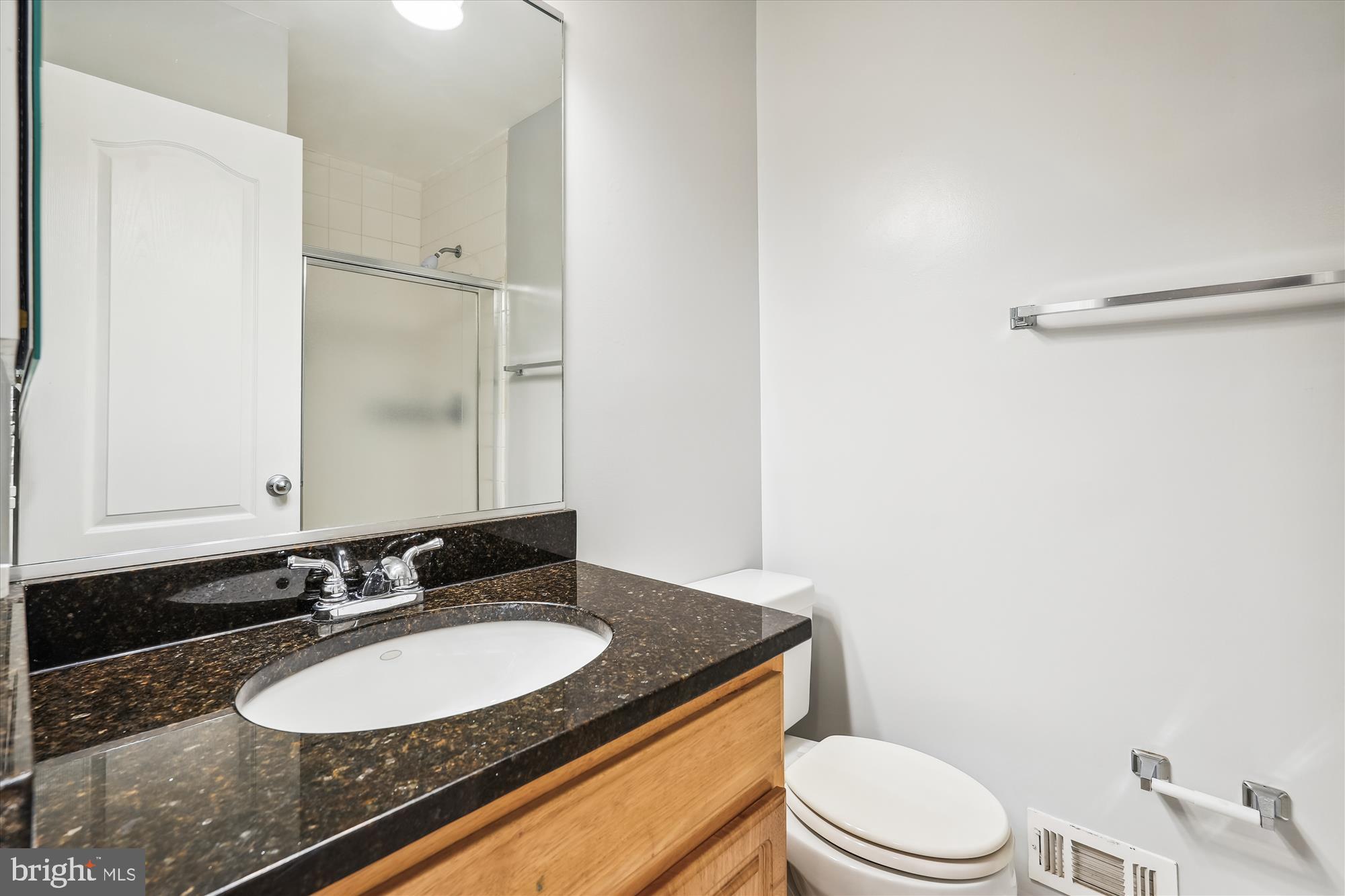 MONTGOMERY CHASE - Residential Lease