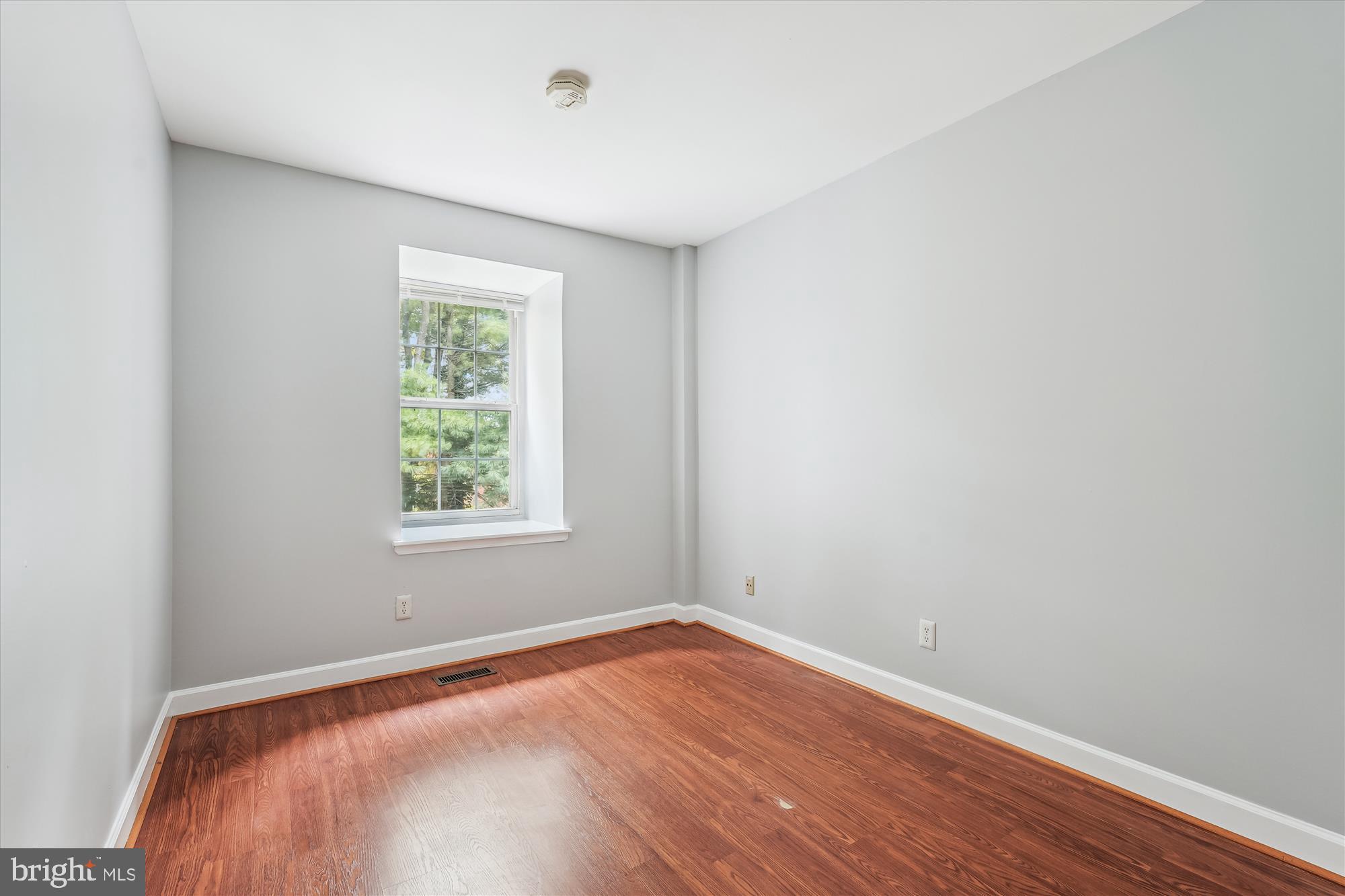 MONTGOMERY CHASE - Residential Lease