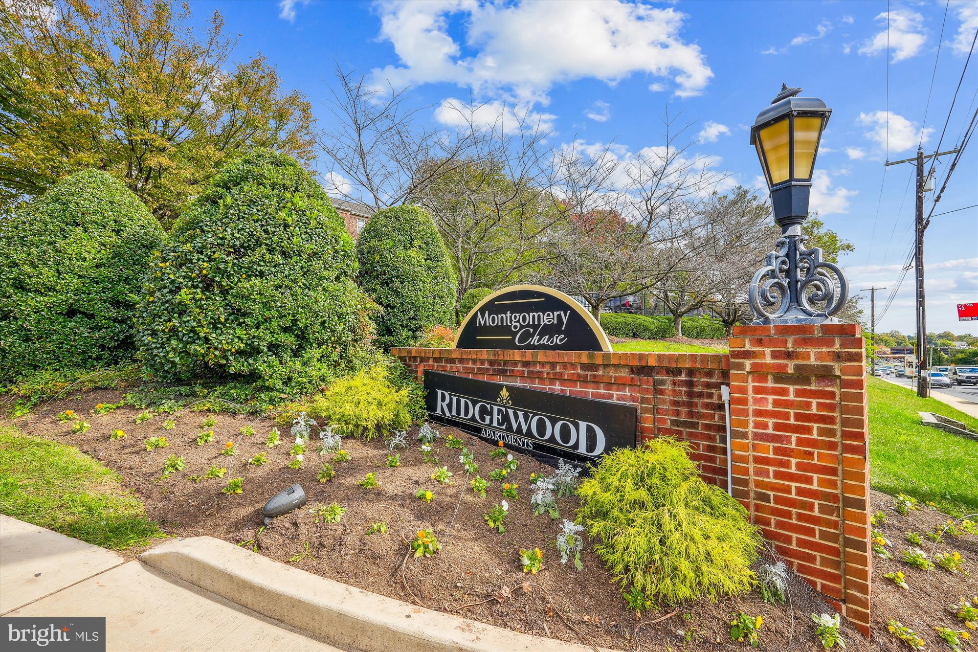 MONTGOMERY CHASE - Residential Lease