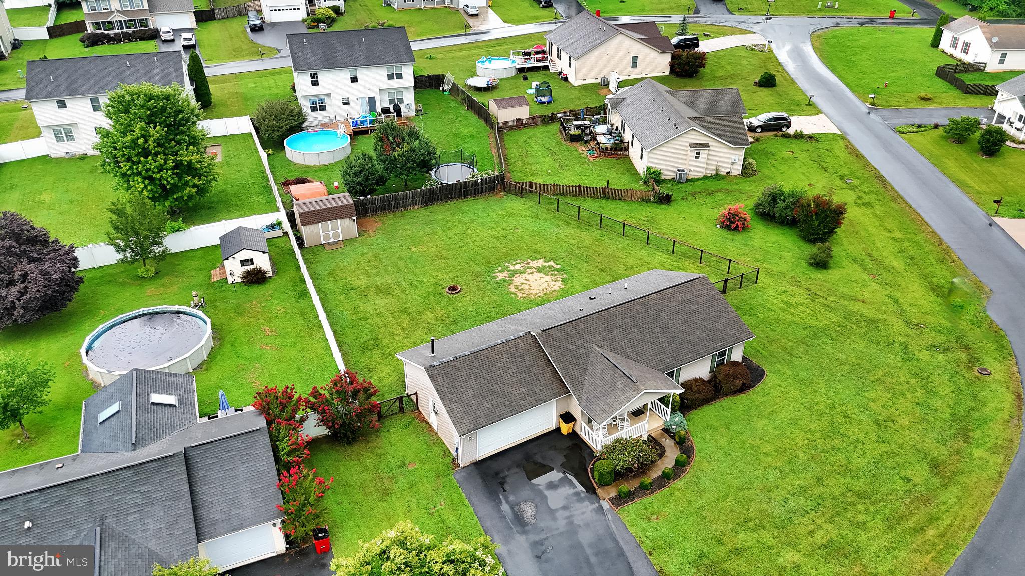 PINE GROVE ESTATES - Residential