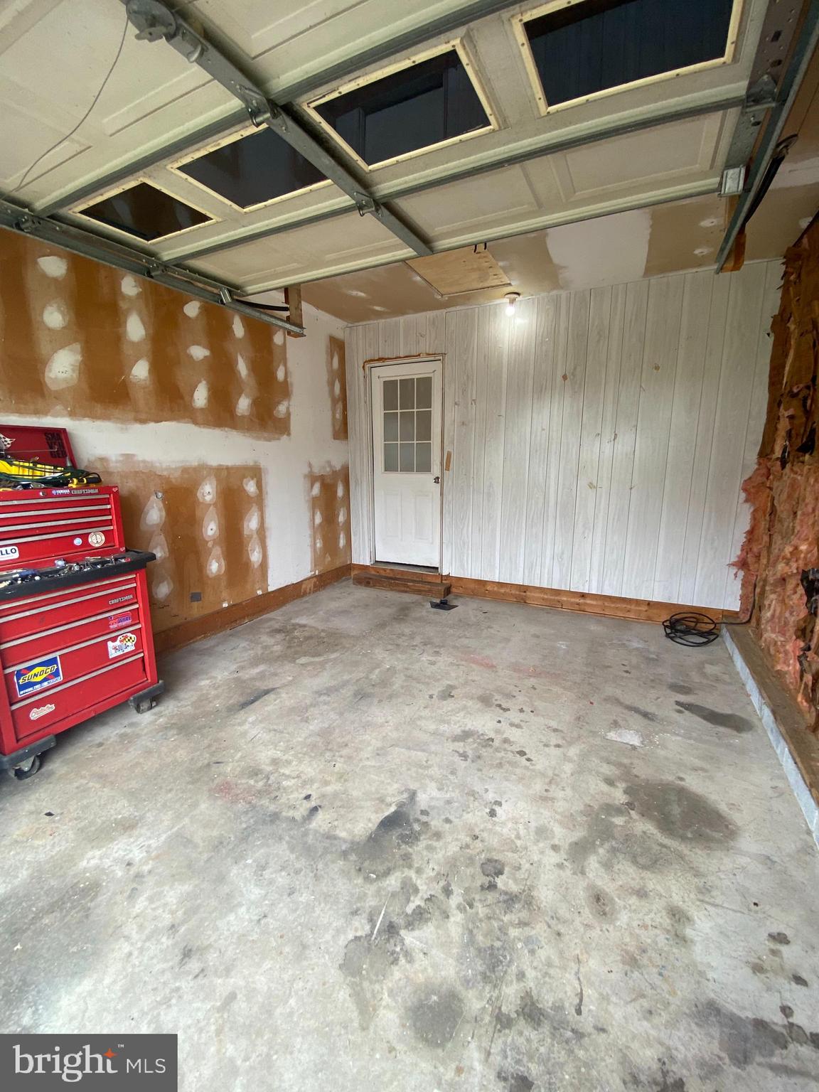 PATRICK HENRY ESTATES - Residential Lease