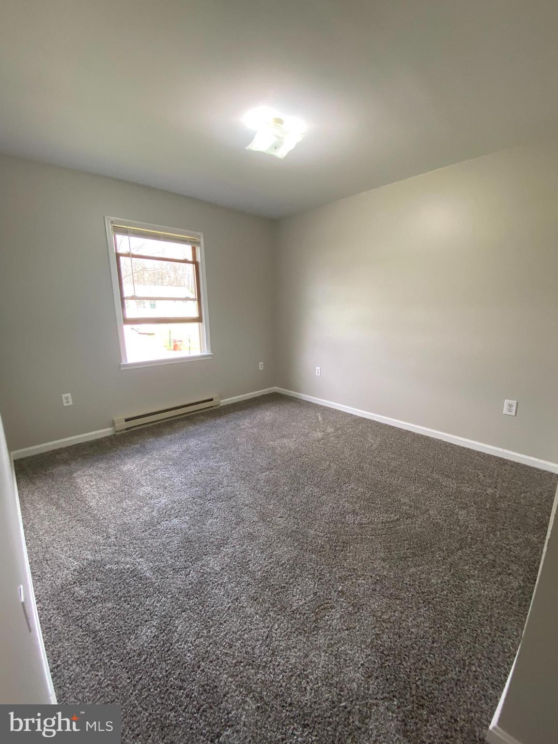 PATRICK HENRY ESTATES - Residential Lease