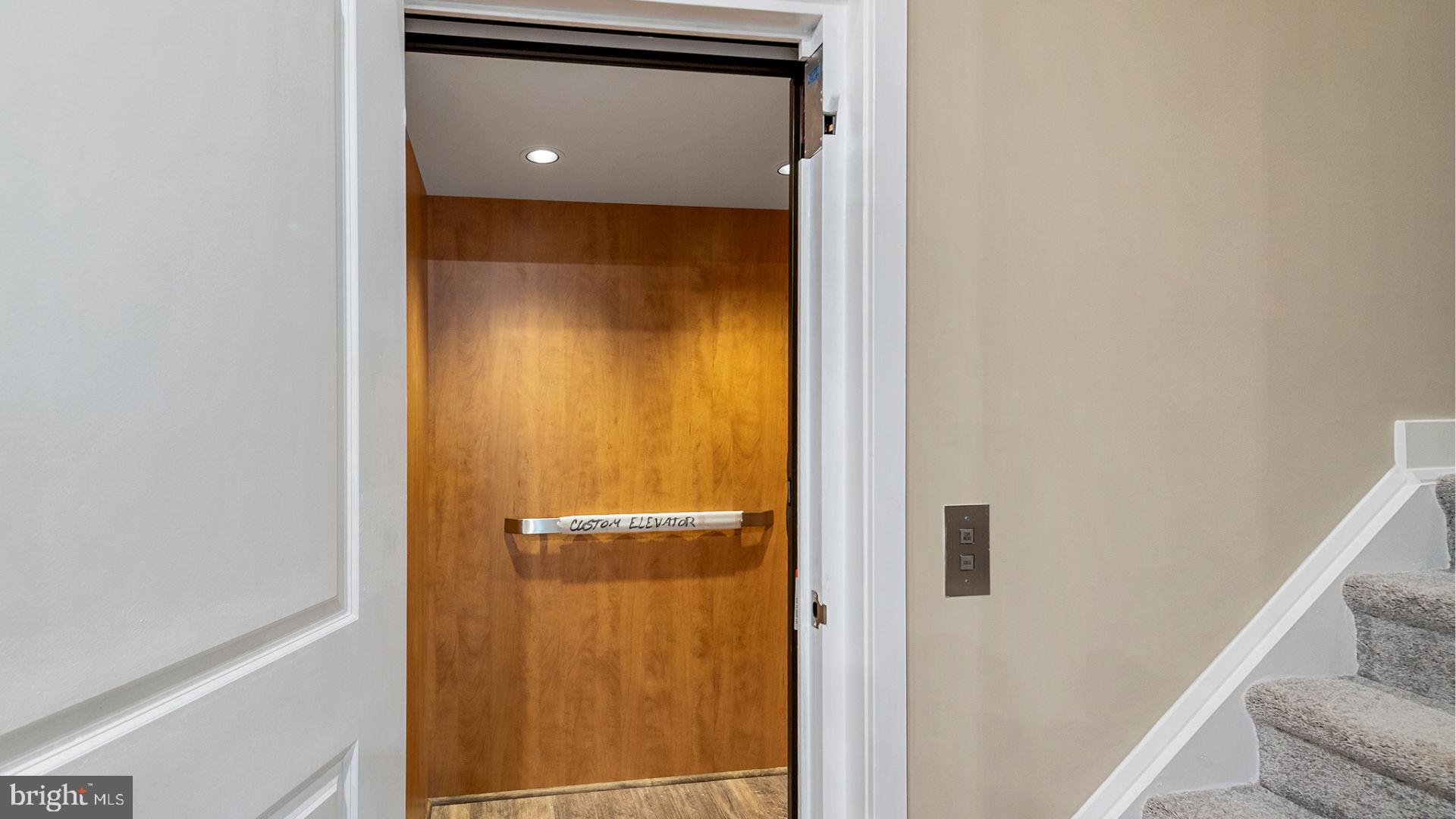 WATERSIDE - Residential